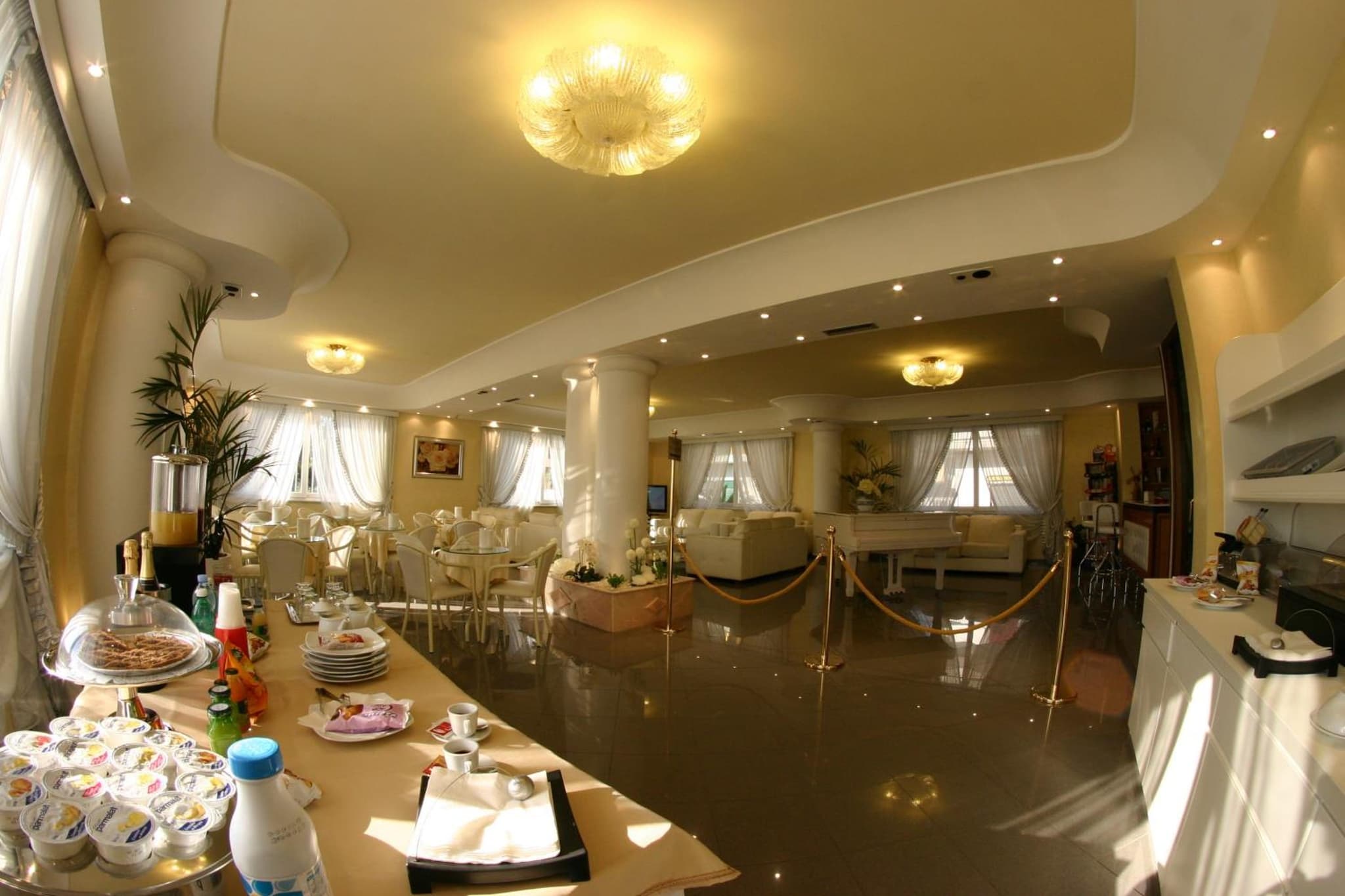 Hotel Luxor photo 2