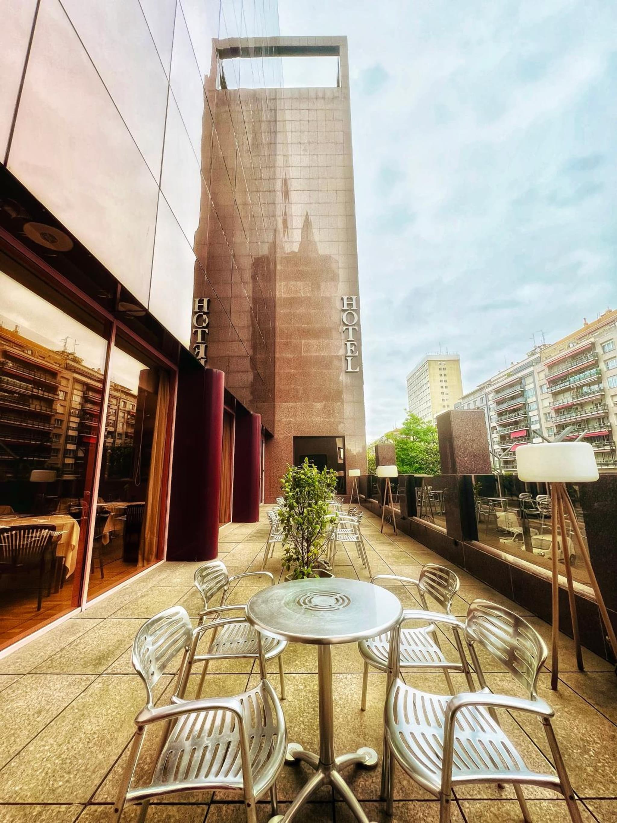 Hotel Carlton Rioja photo 4