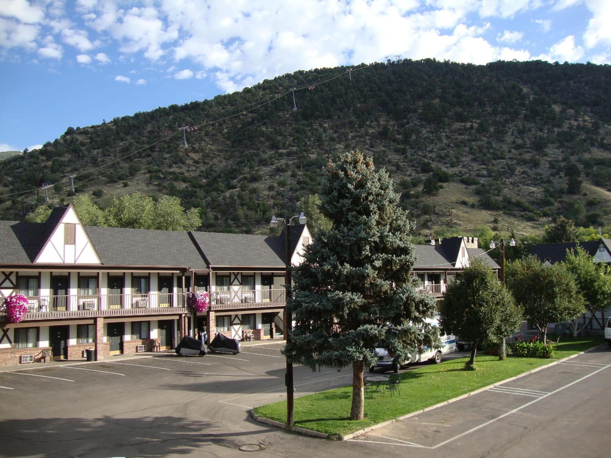 Silver Spruce Inn photo 4
