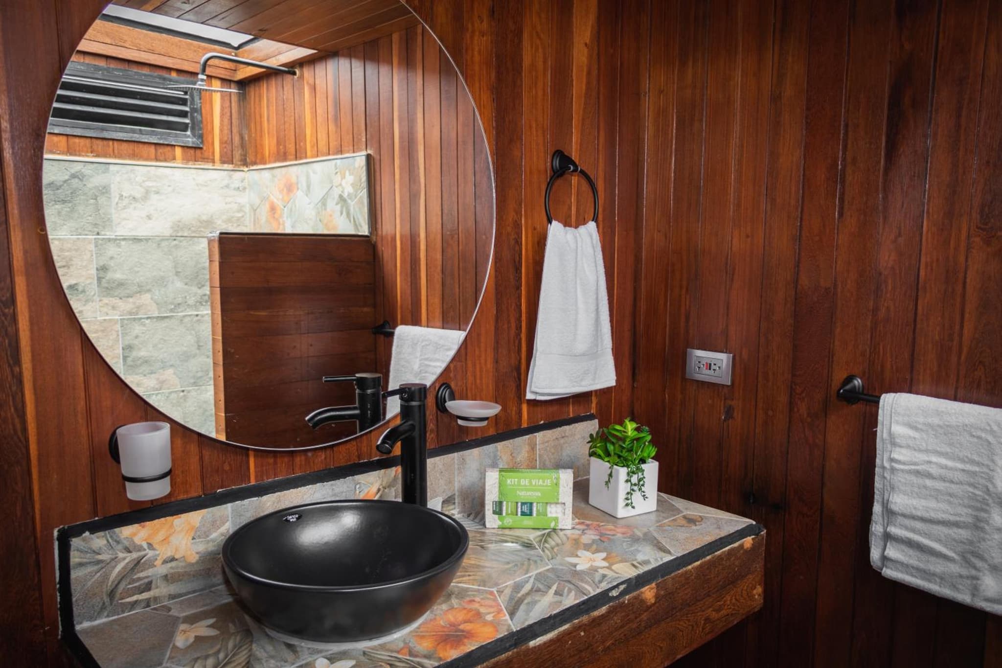 Glamping The Mountain photo 3