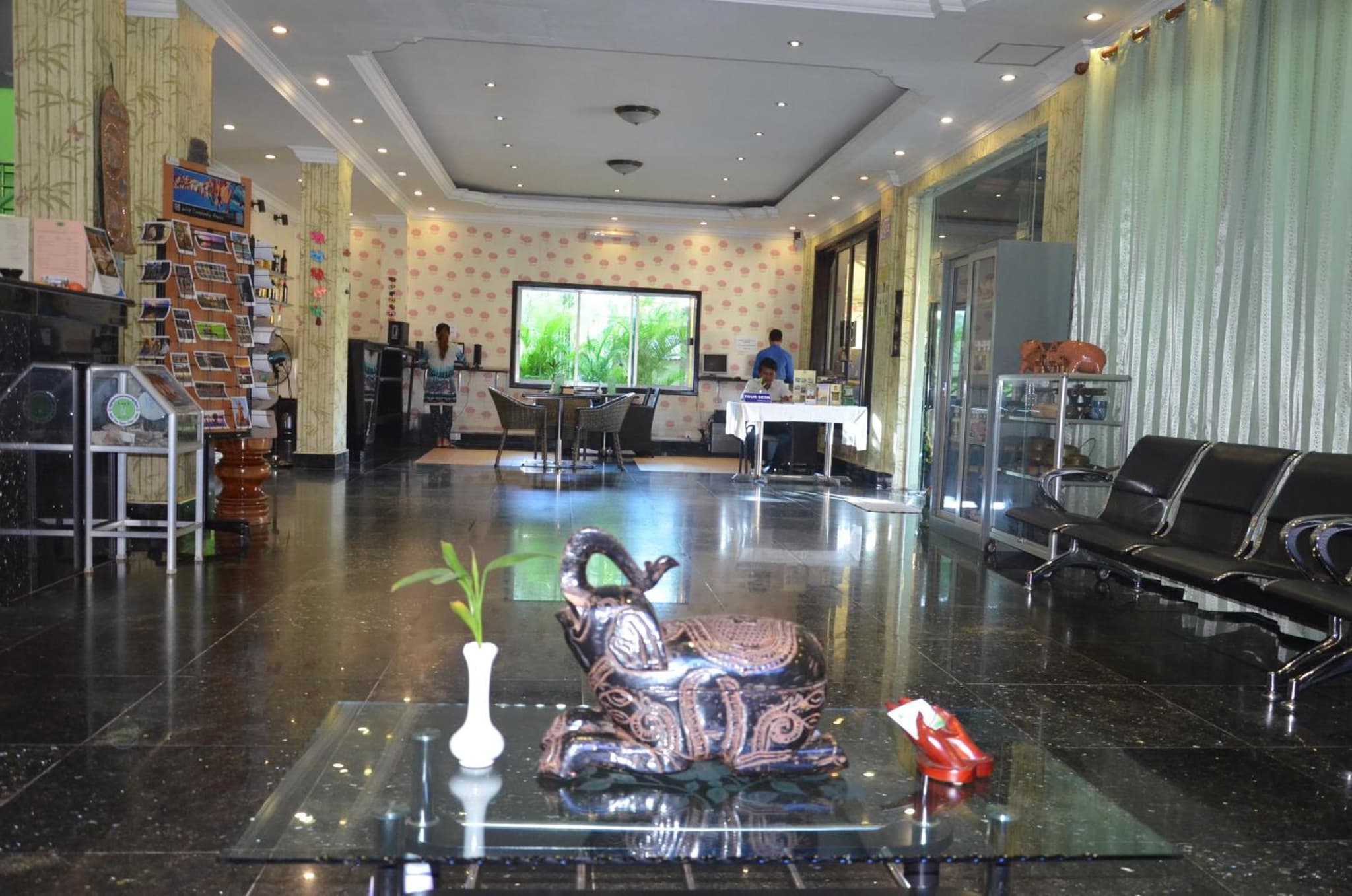 Parklane Hotel photo 3