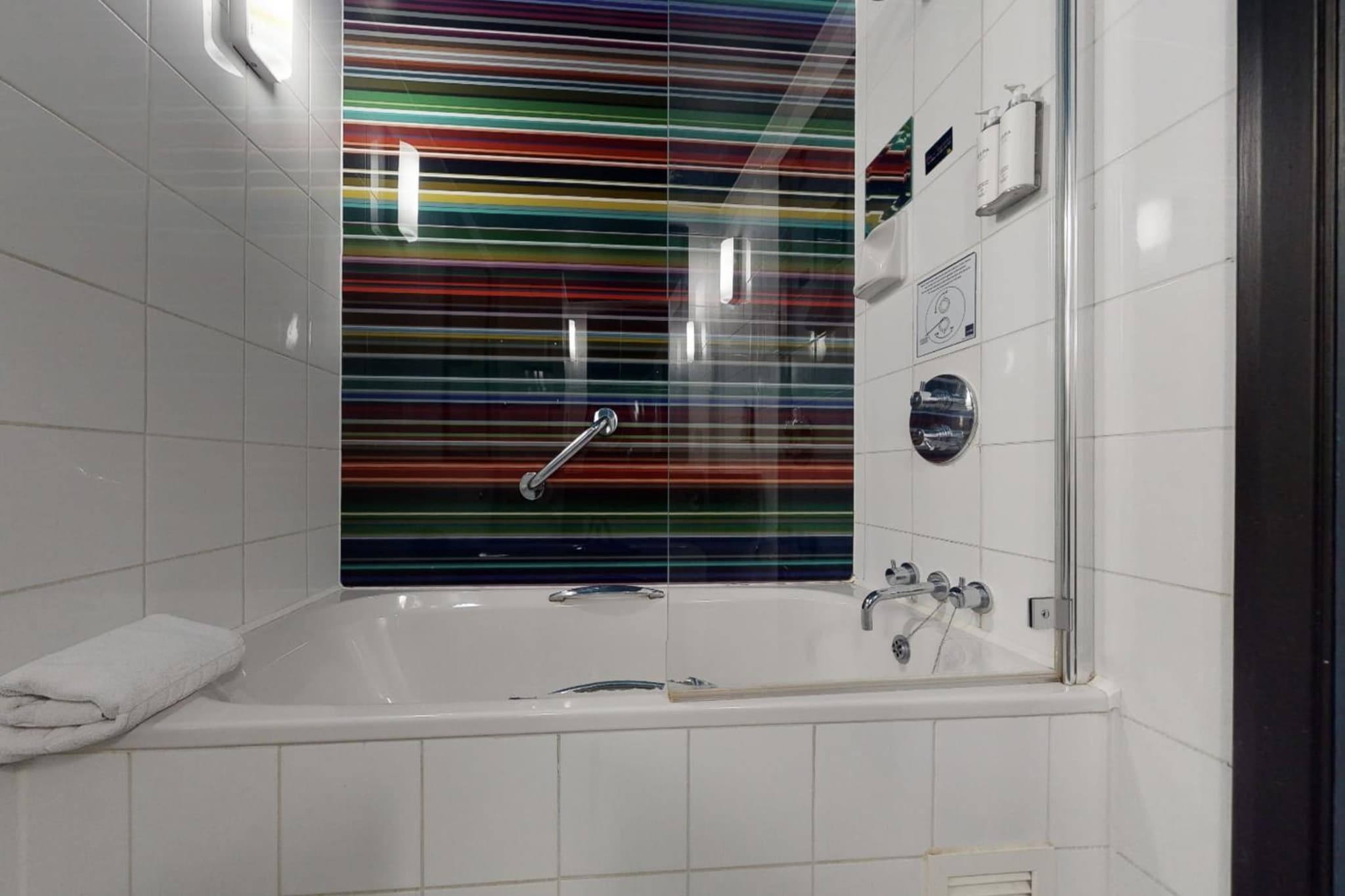 Village Hotel Swindon photo 4