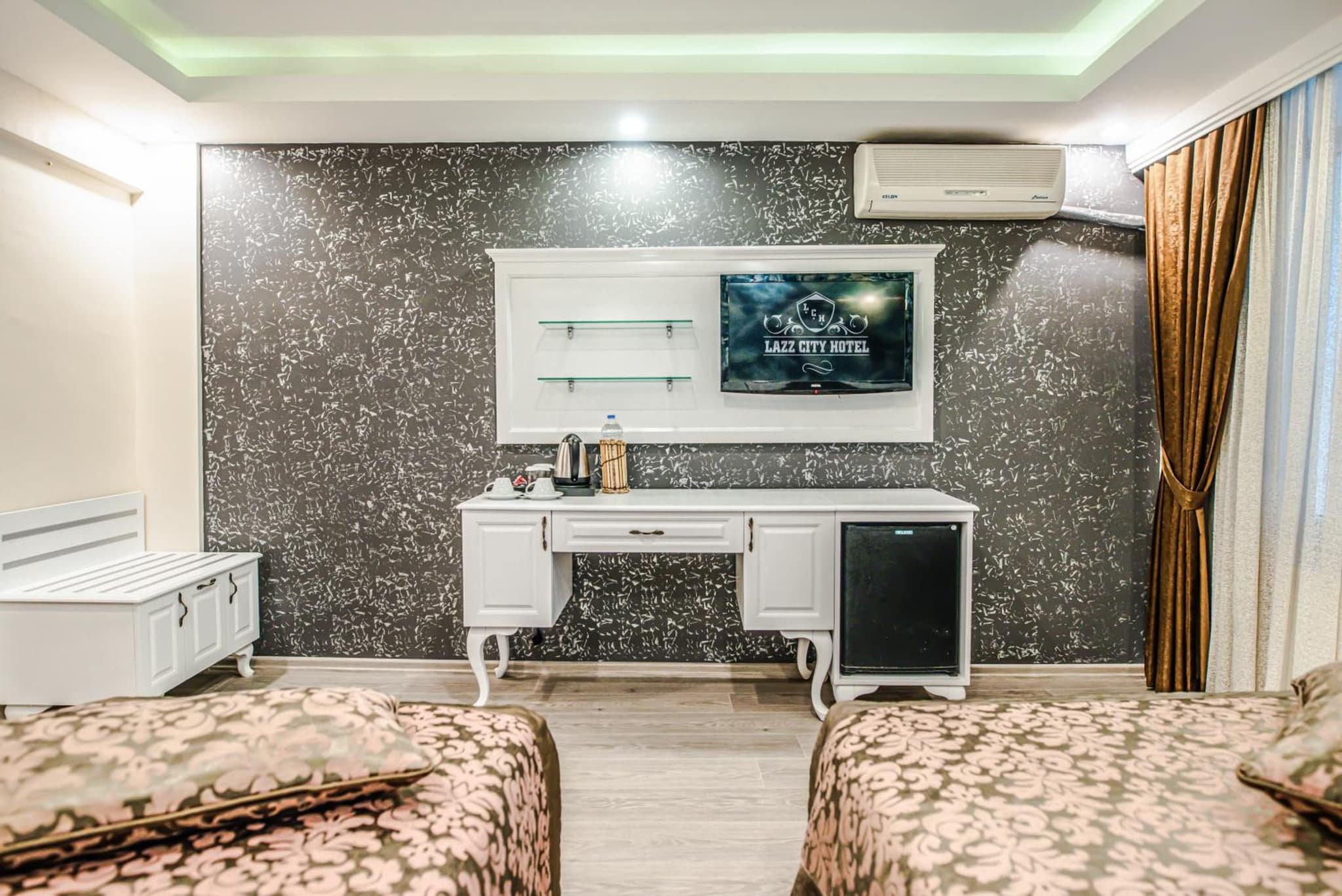 Lazz City Hotel photo 5