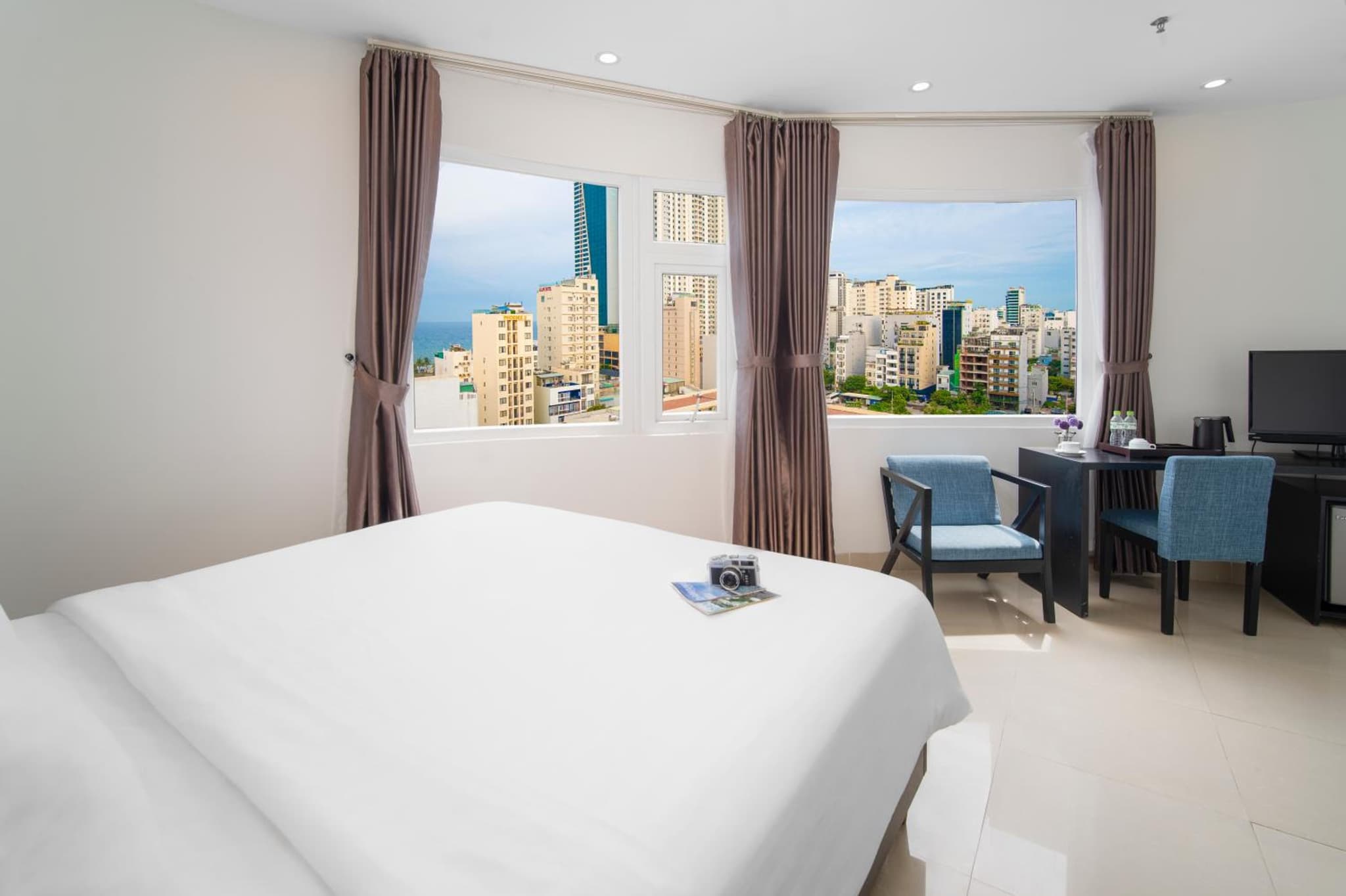ELC Luxury Hotel Danang - An Thuong Walking Street