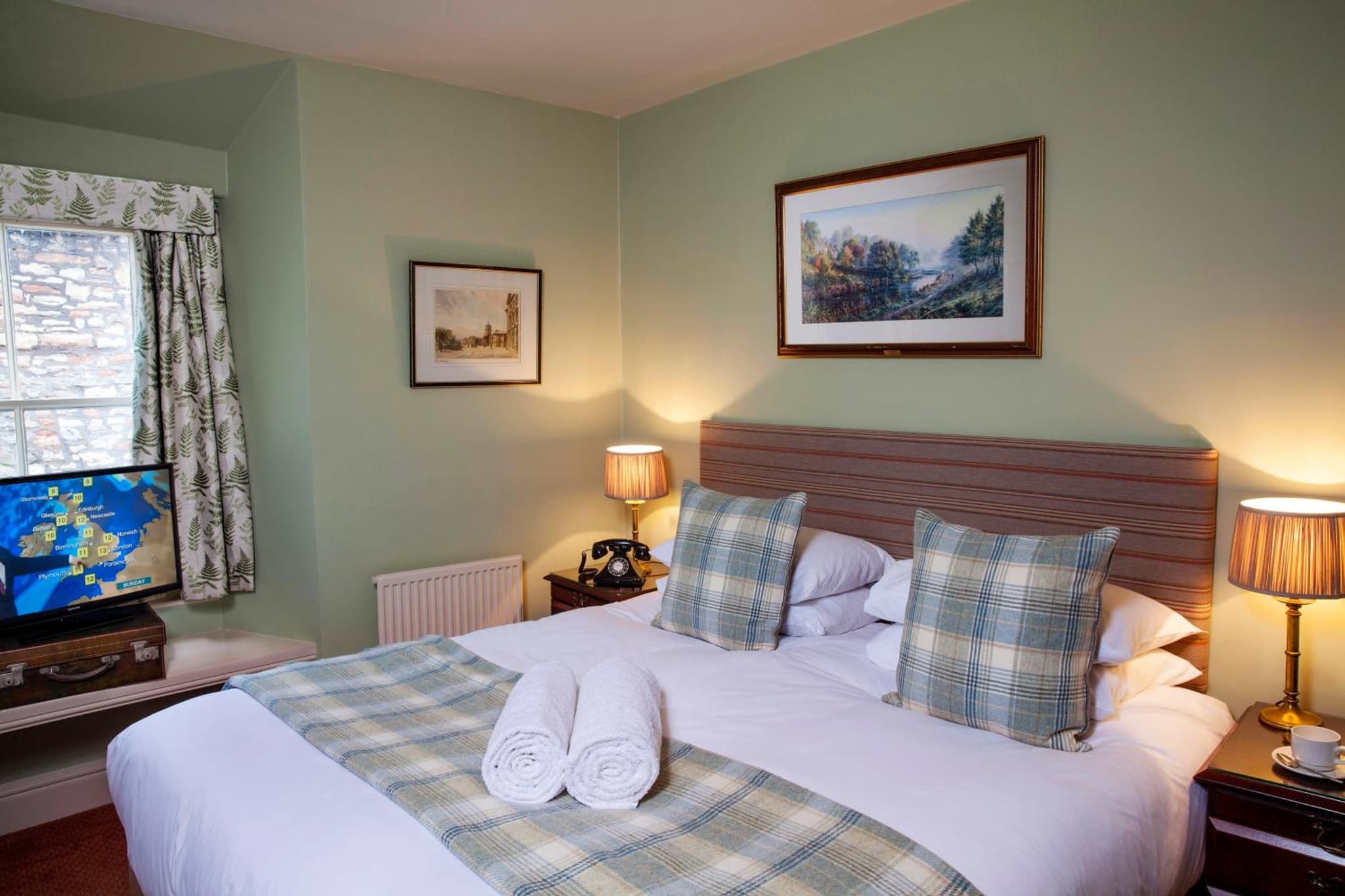 White Hart Inn photo 7
