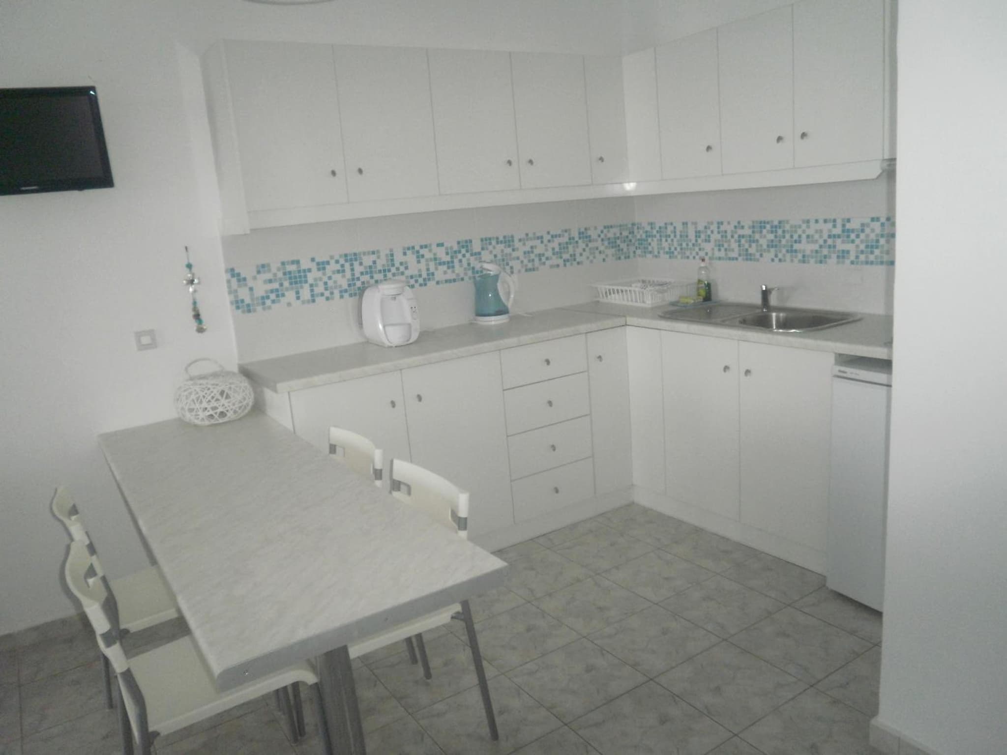 Blue and White Studios & Apartments photo 6