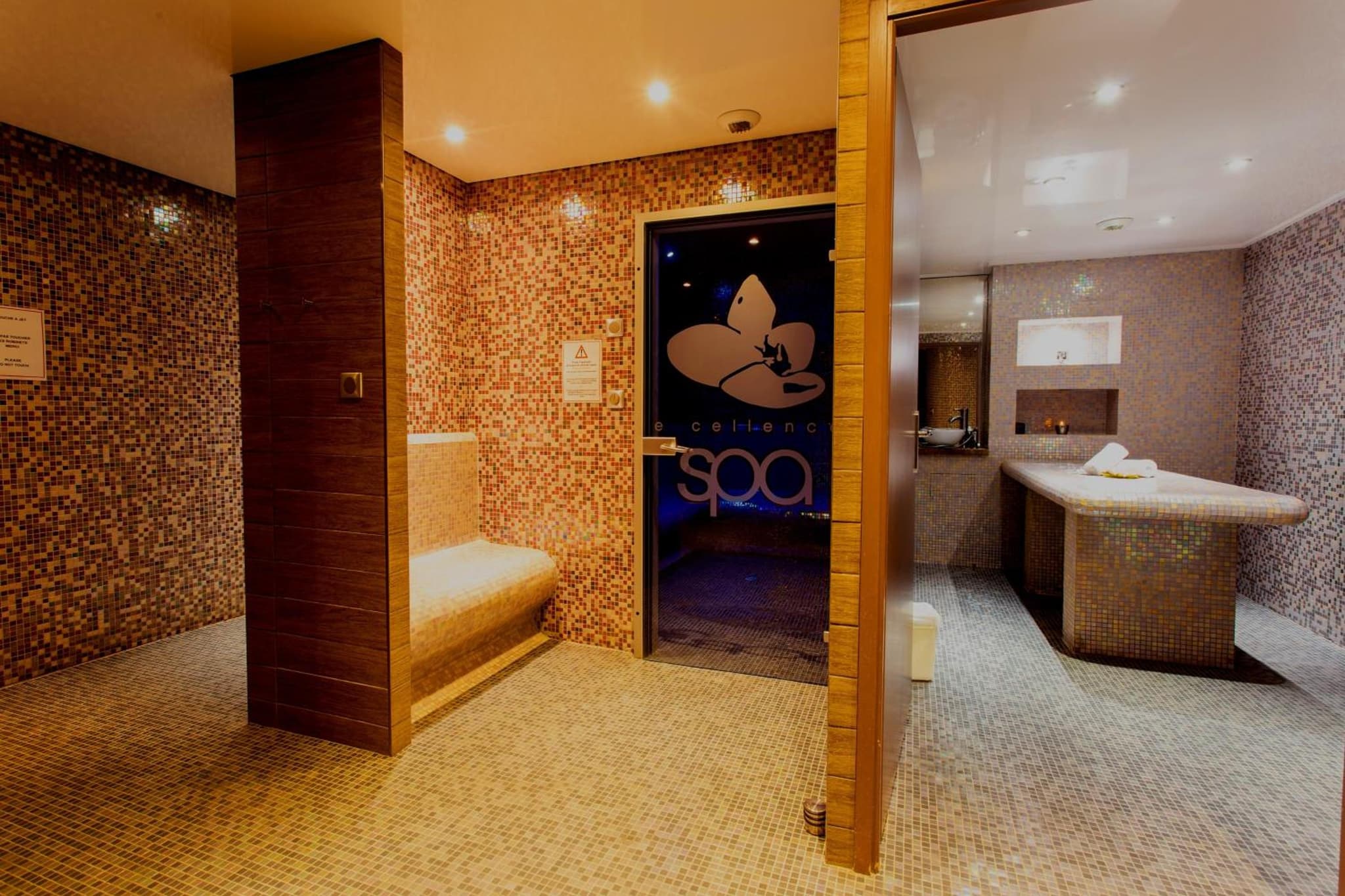Ax Hôtel Spa & Restaurant photo 9