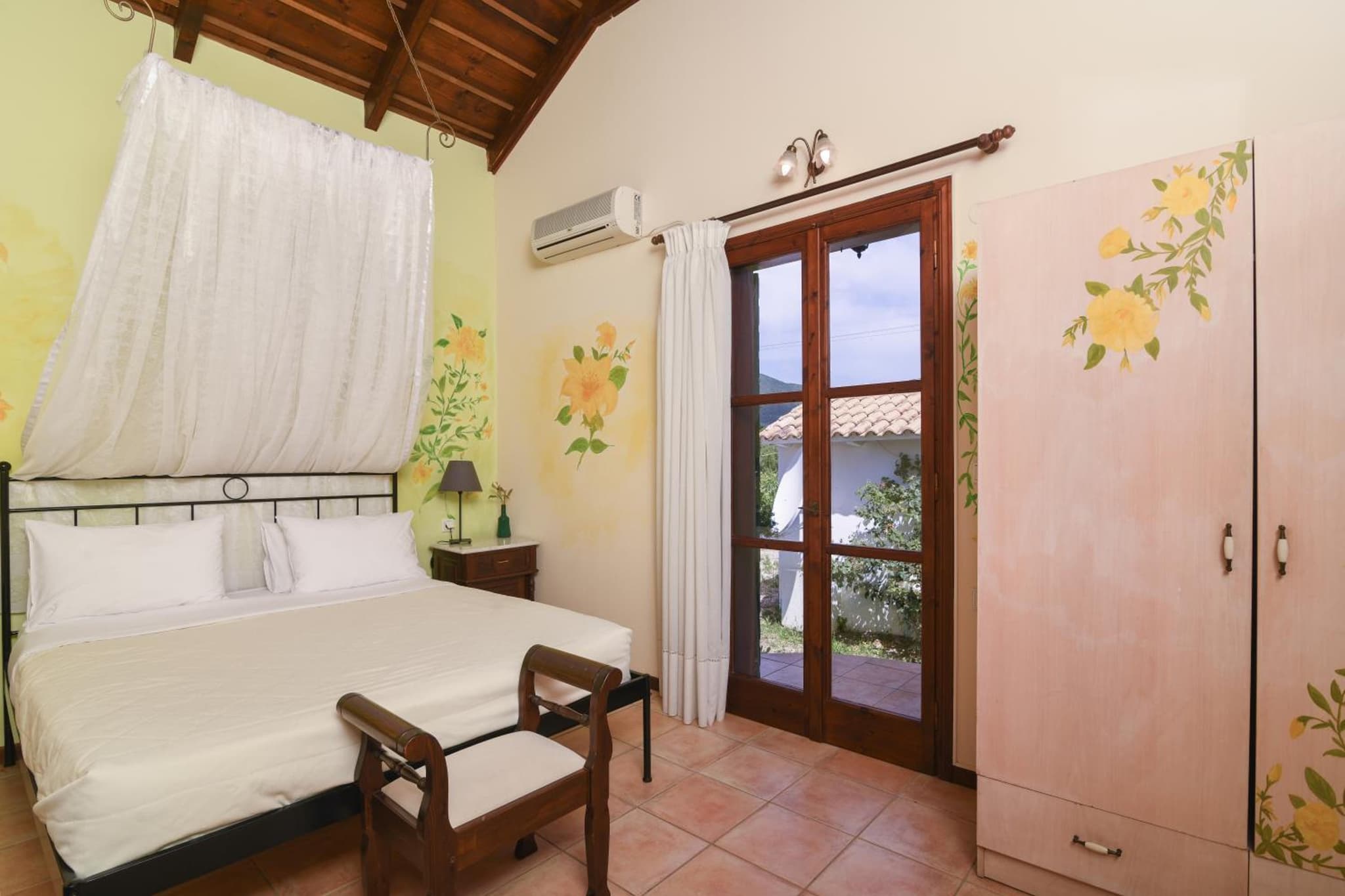 Therianos Traditional Villas photo 4