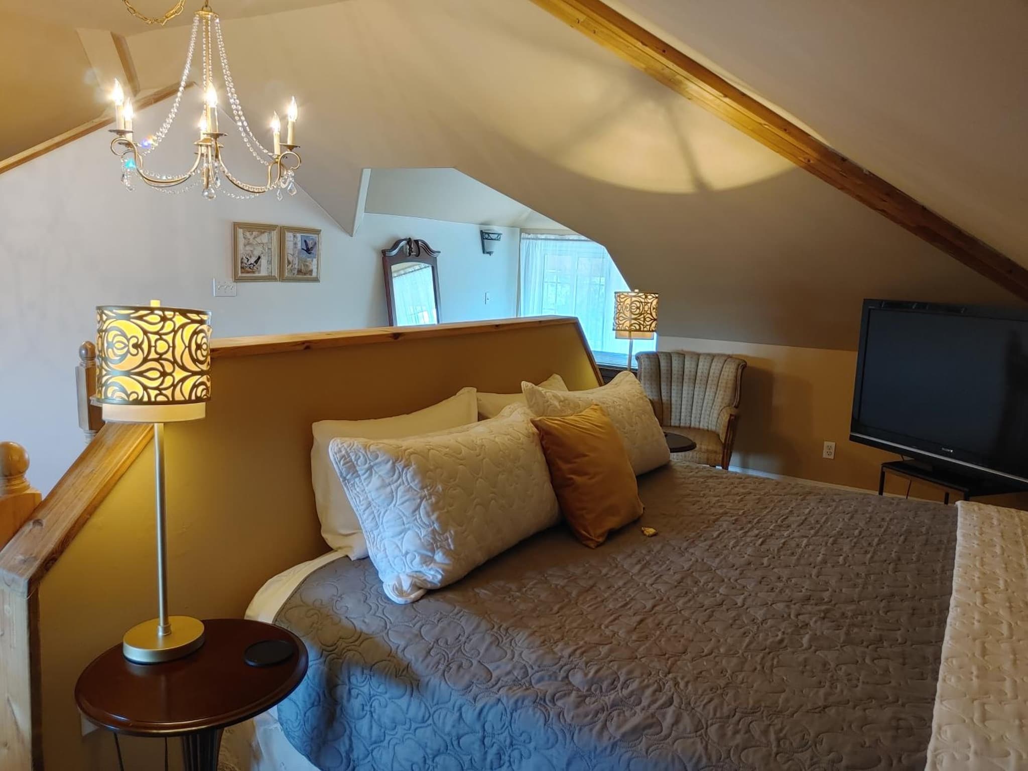 Stonewater Manor B&B photo 9