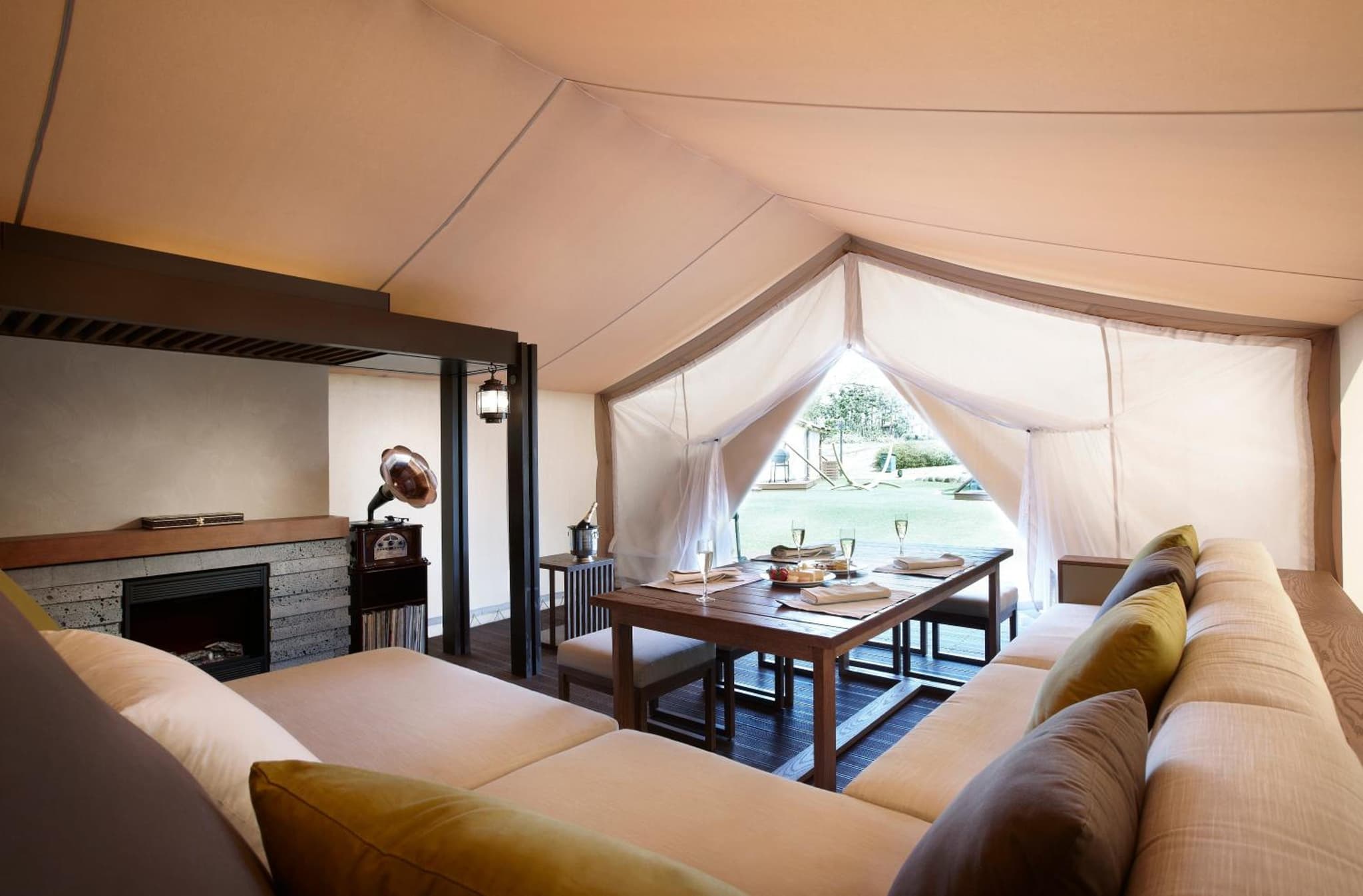 hotel room
