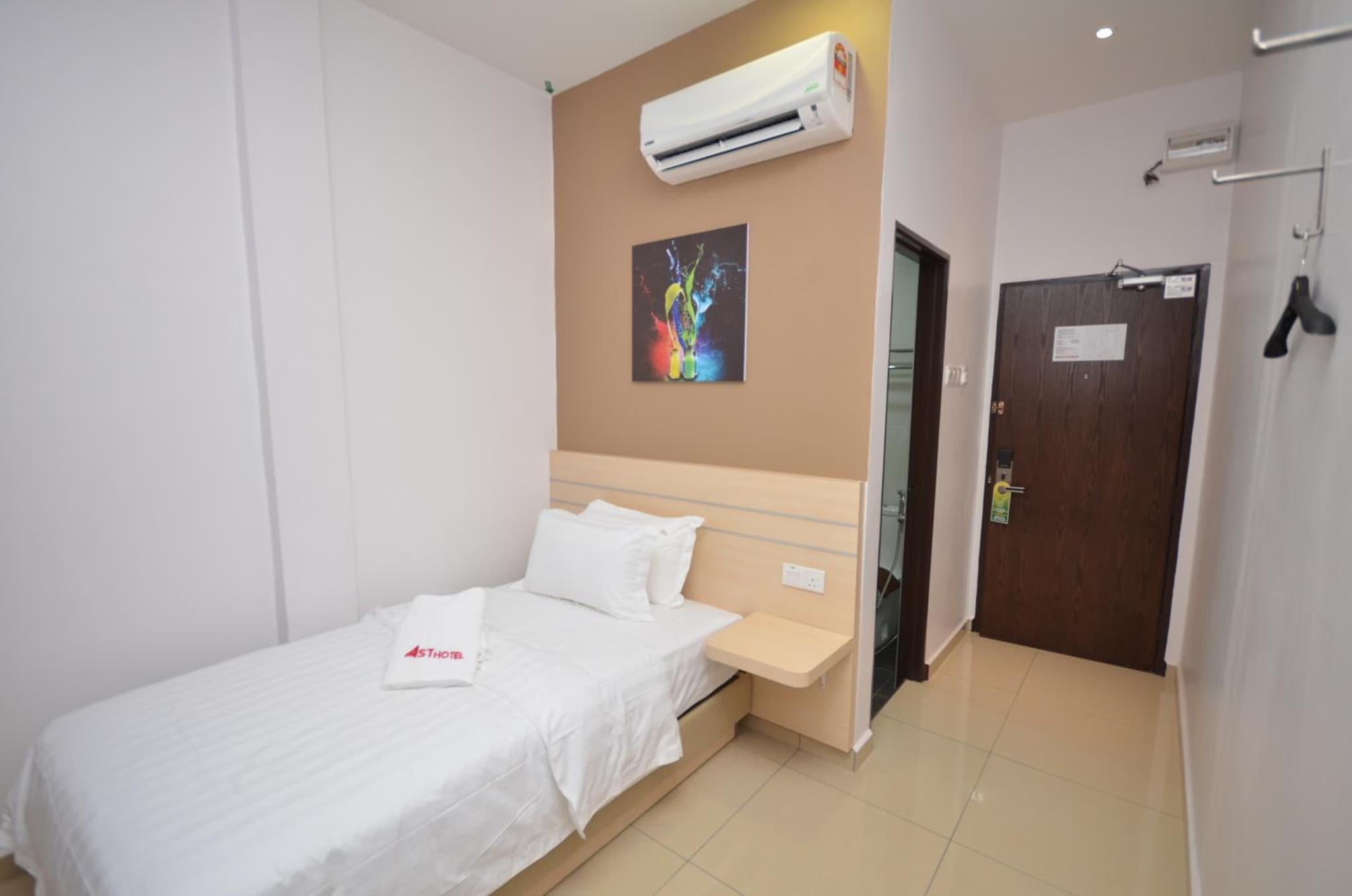 AST Hotel photo 8