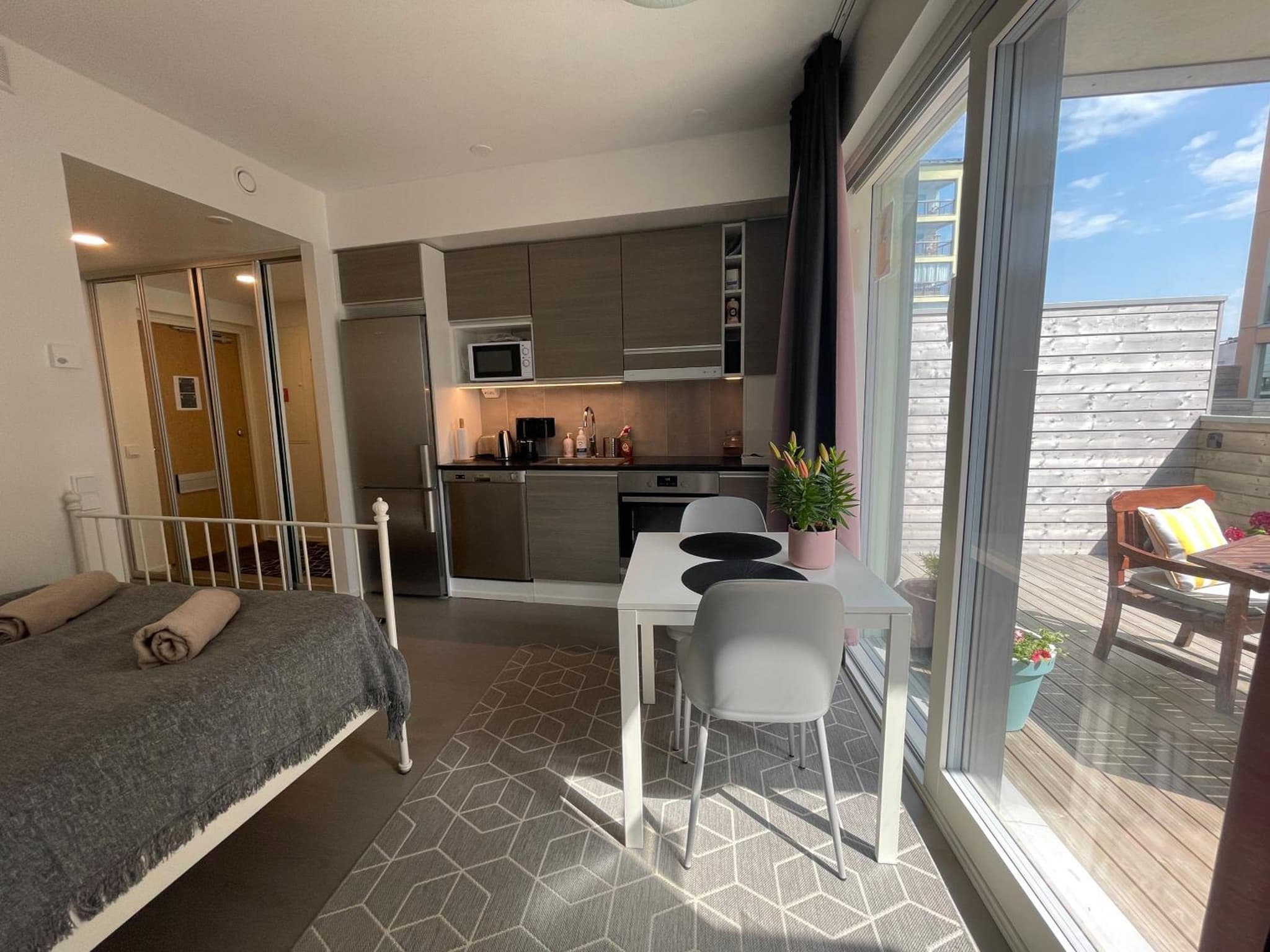 The Seabreeze Terrace Apartment photo 8
