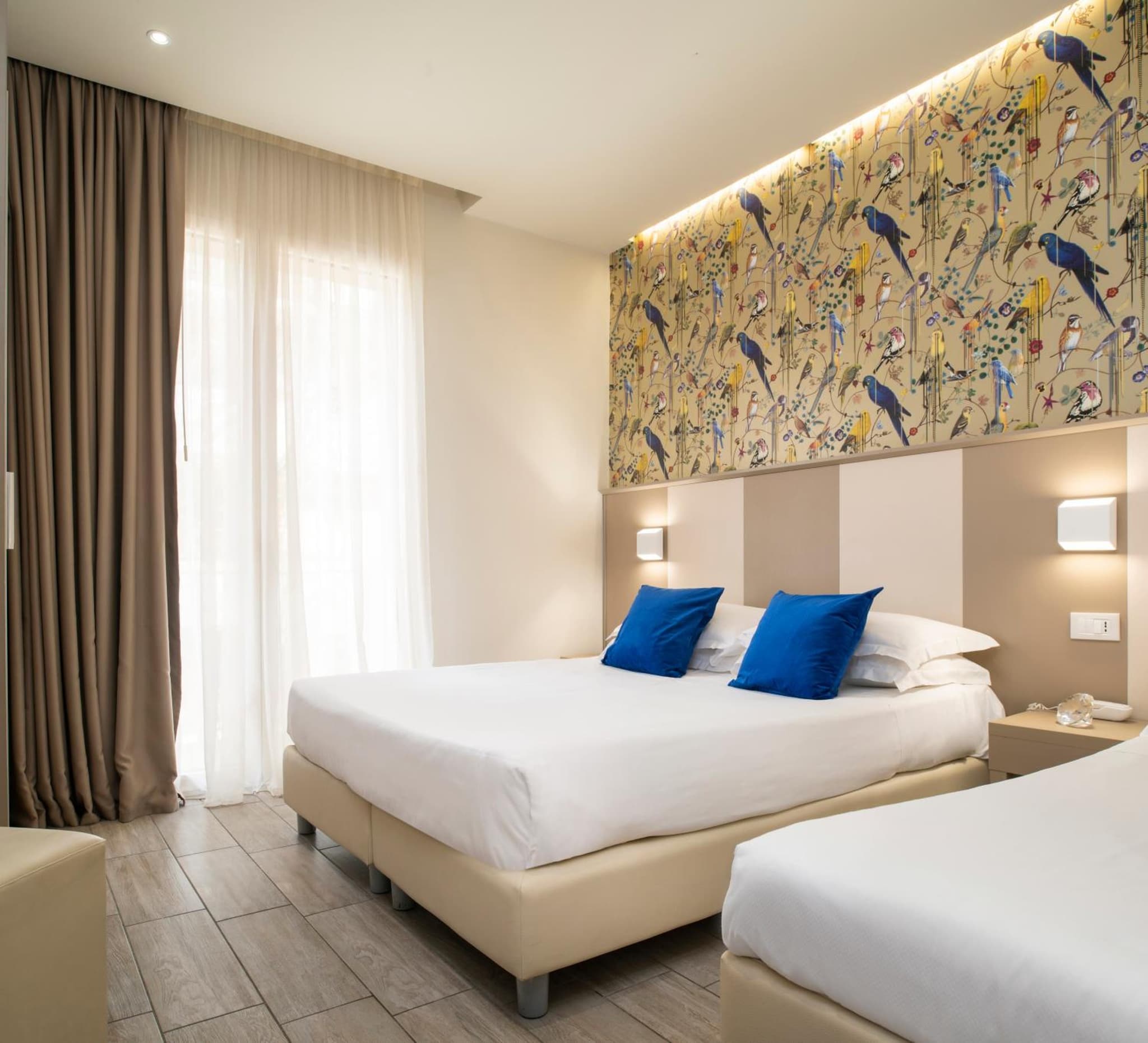 L'Hotel photo 9