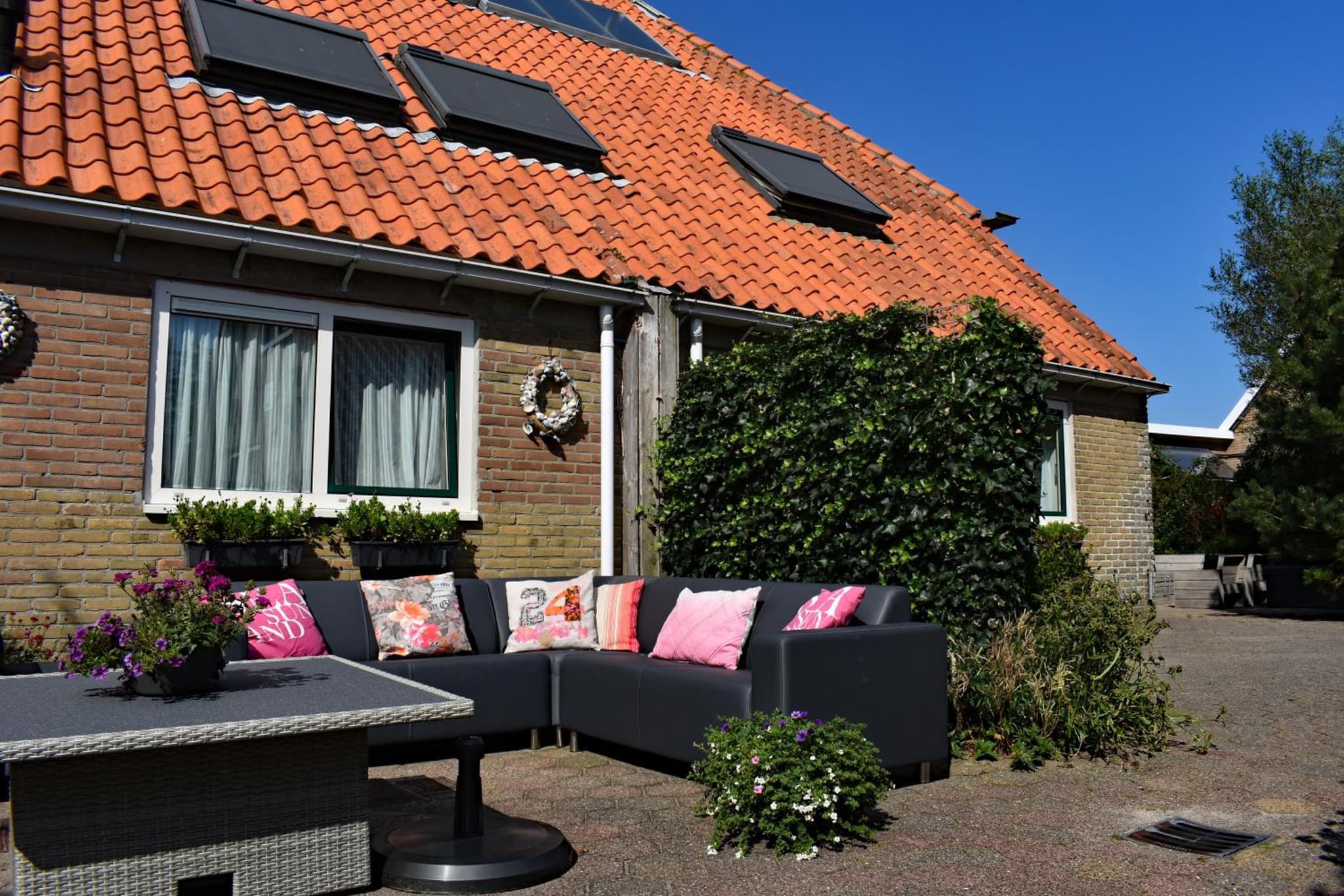 Hotel Dichtbijzee photo 8