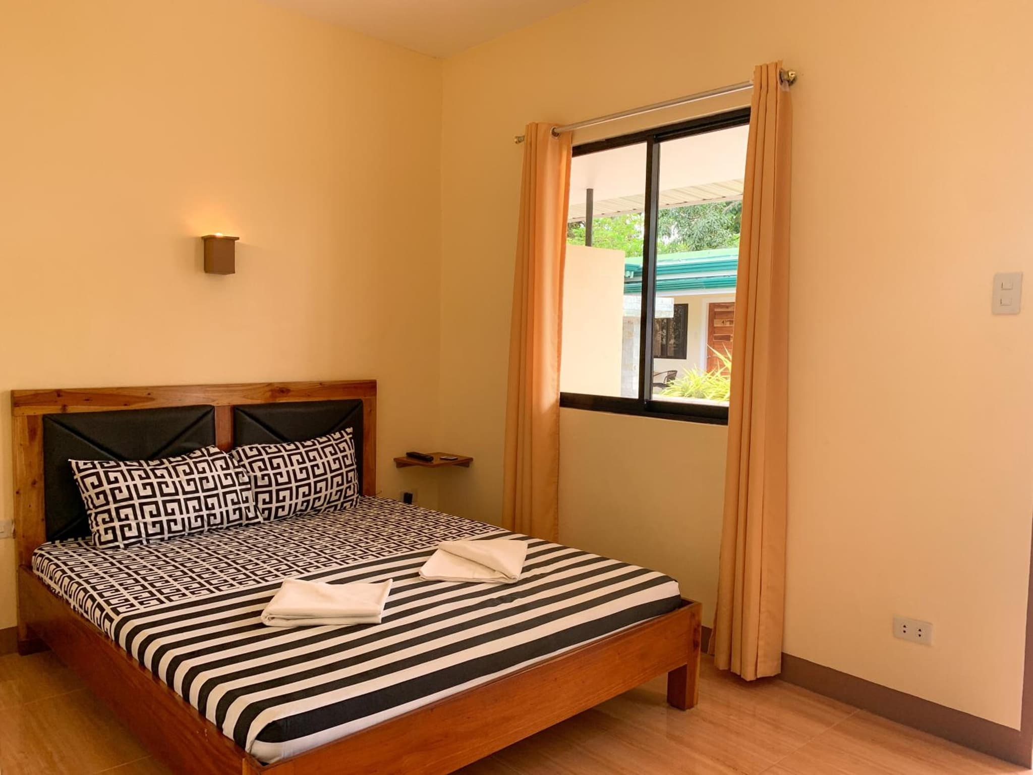 Midnite Inn photo 7