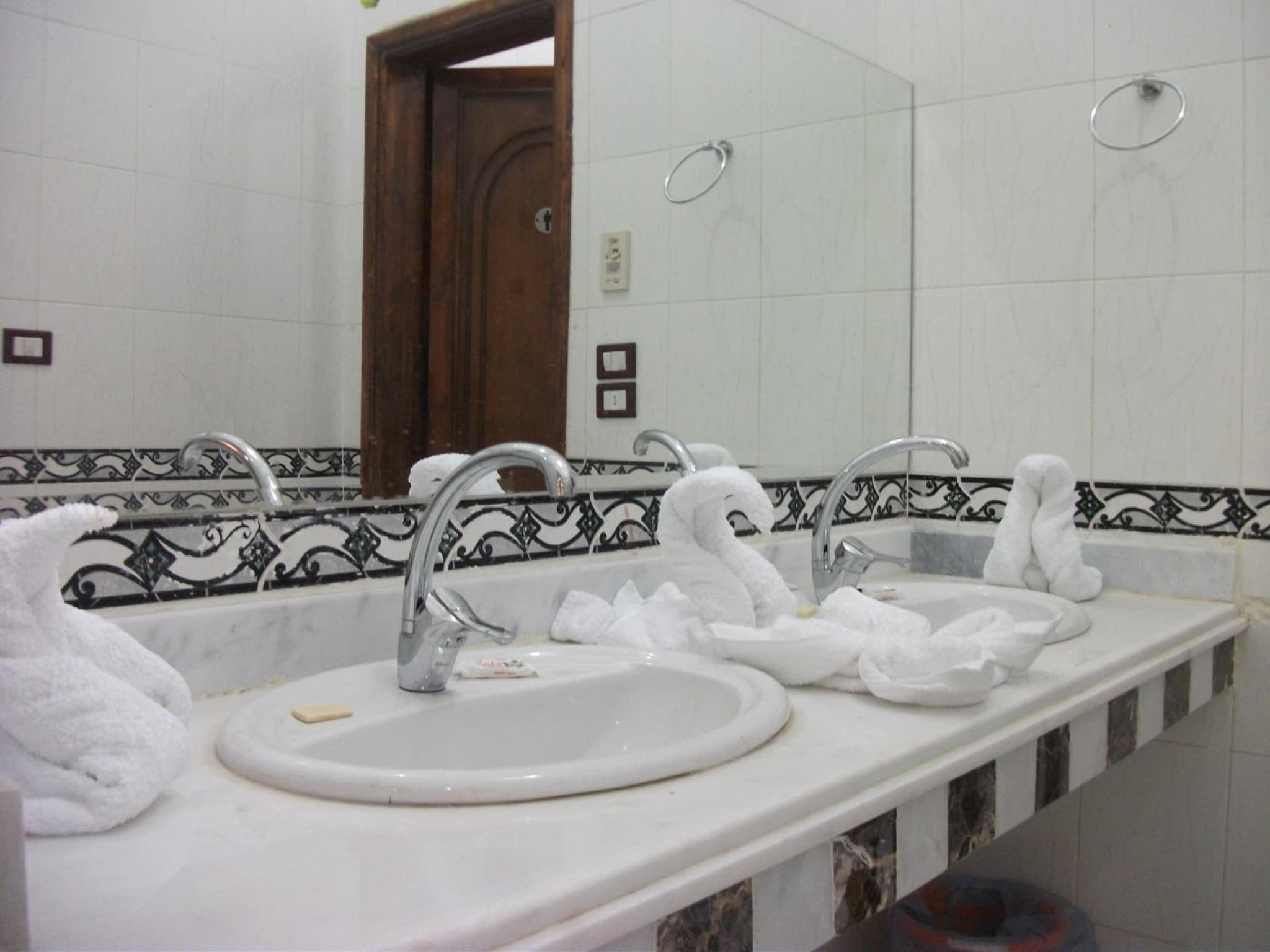 Al Hambra Hotel photo 8