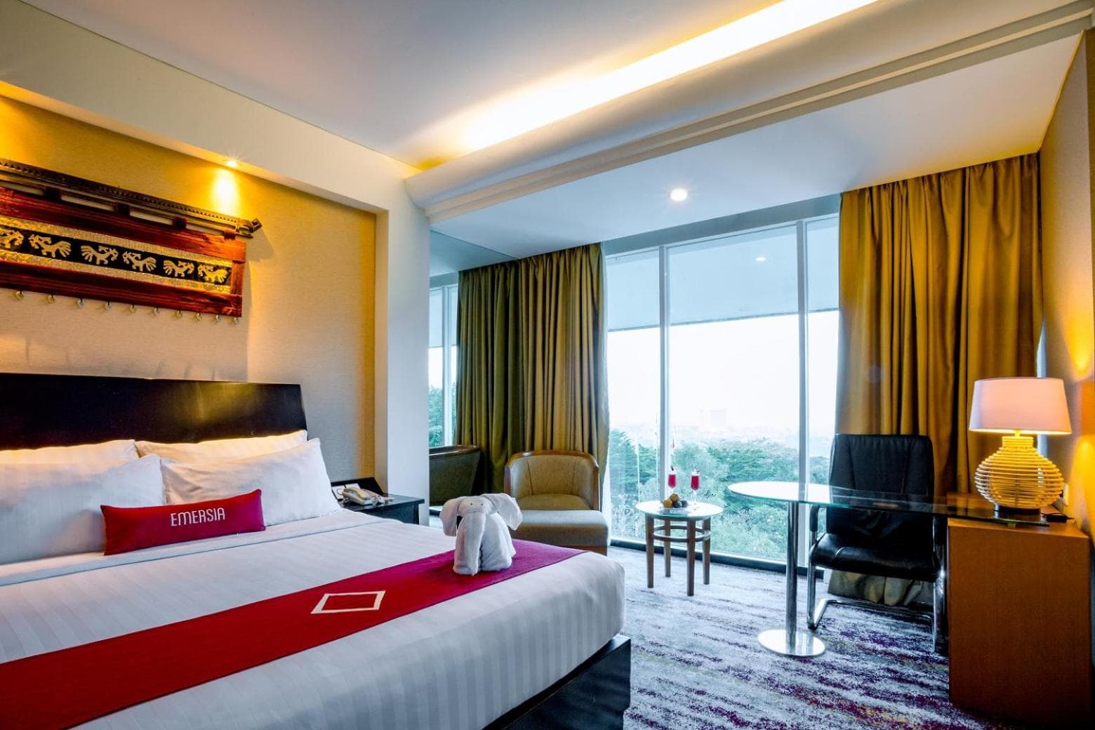 Emersia Hotel and Resort photo 2