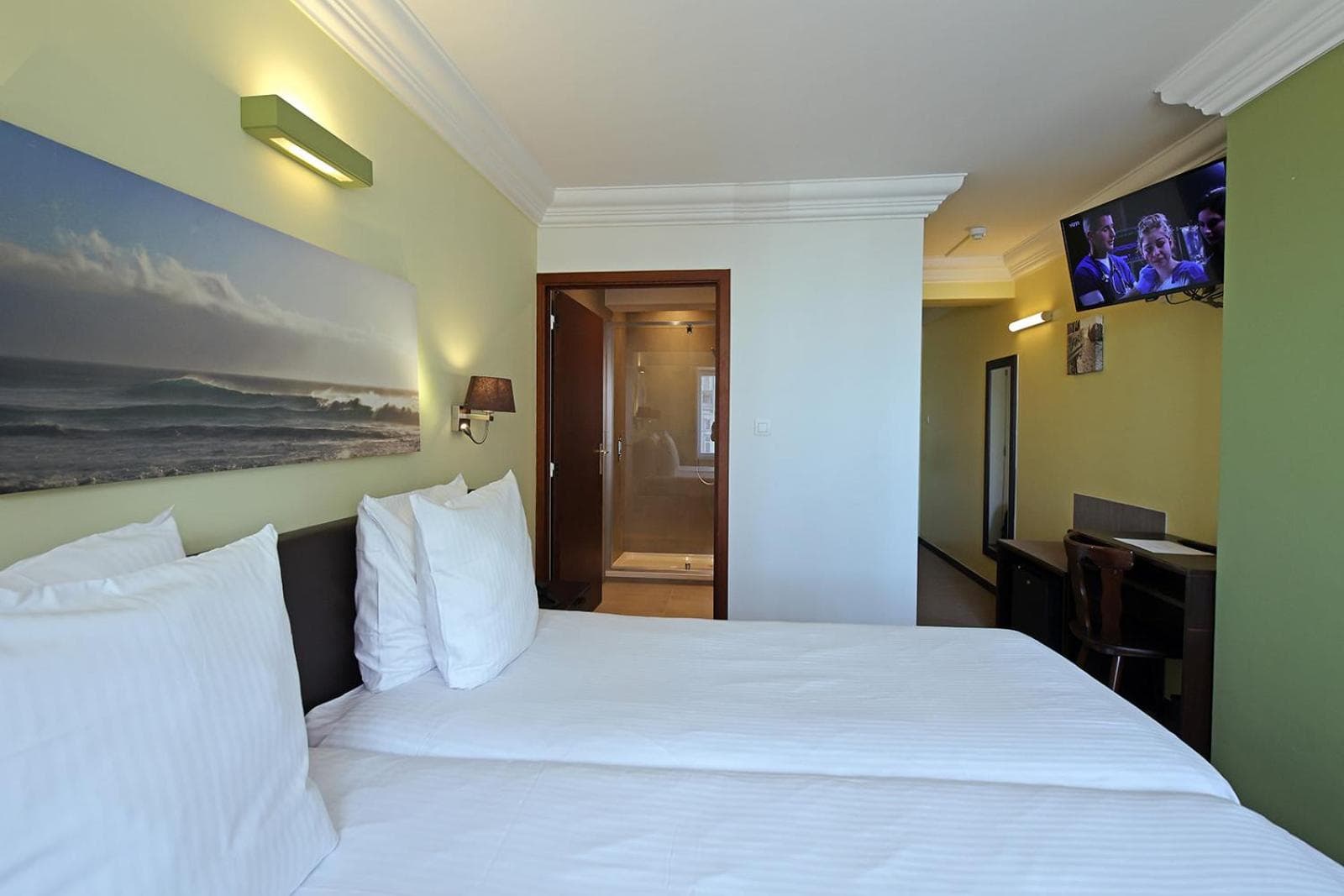 The CORNR Seaview photo 9