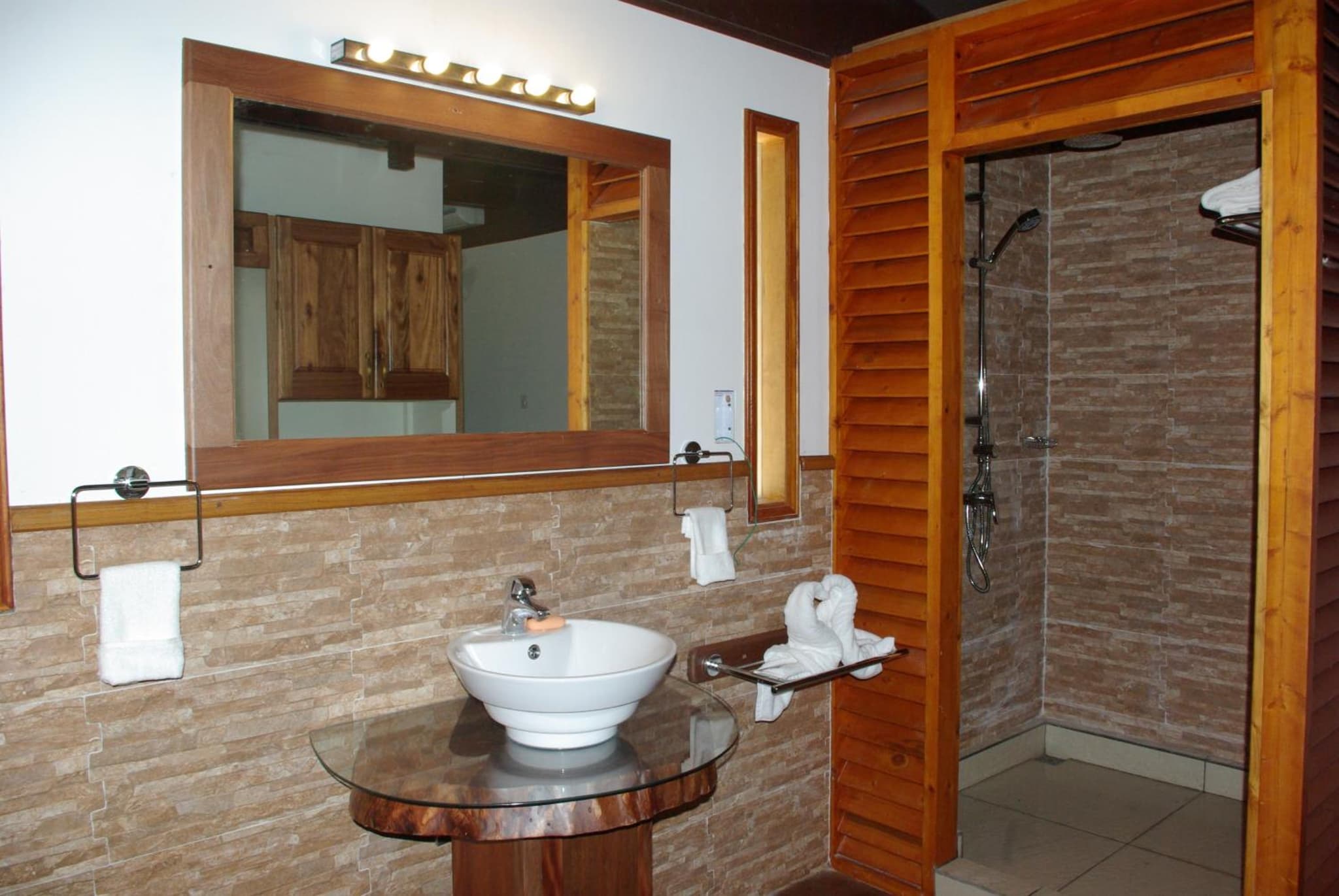 Heliconia Grove photo 9
