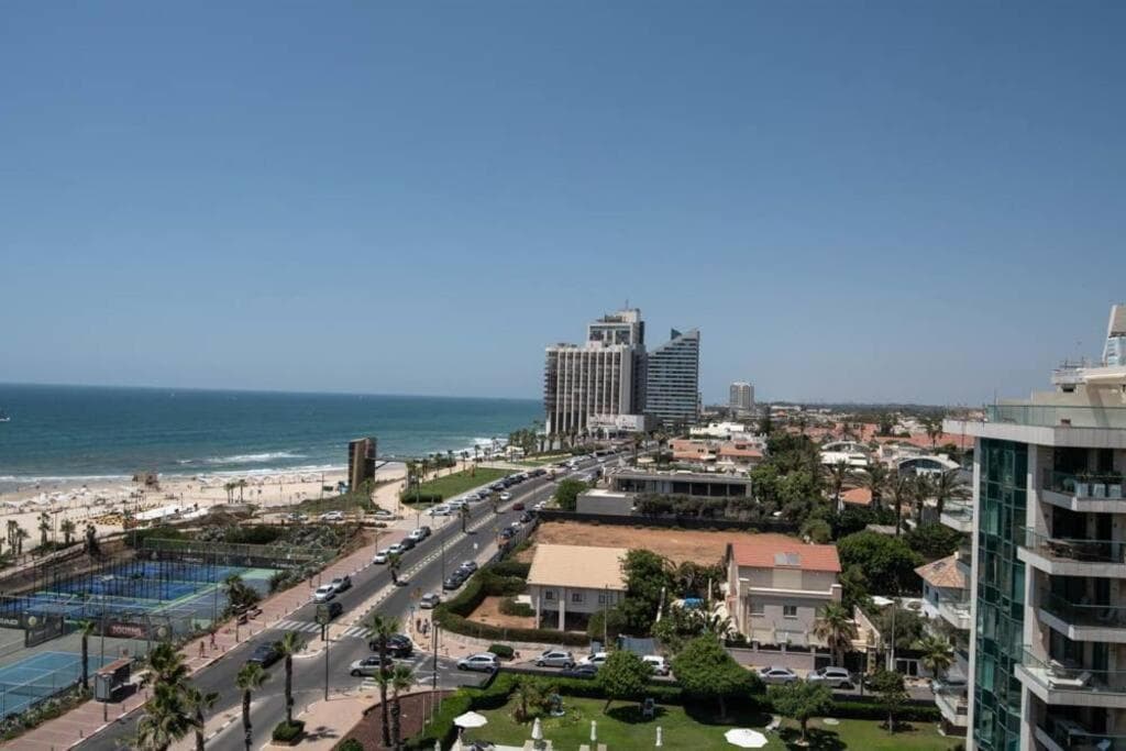 Sea front panoramic duplex roof-top photo 7