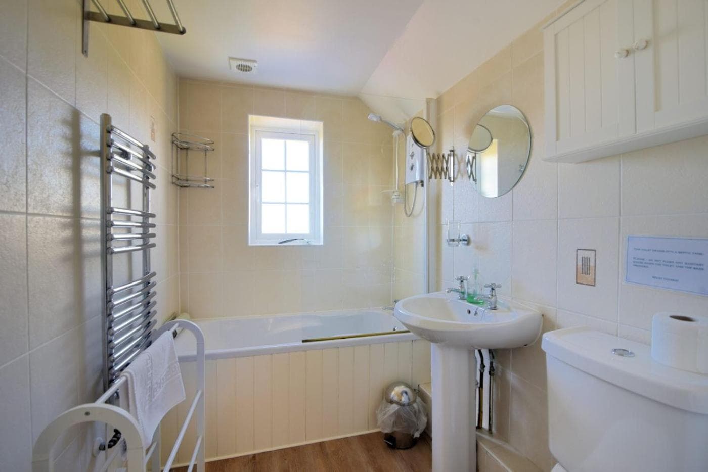 Hillside Cottage photo 2