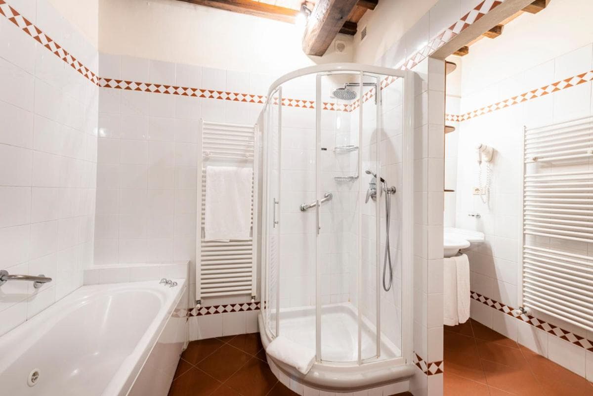 Relais Vignale & Spa photo 2