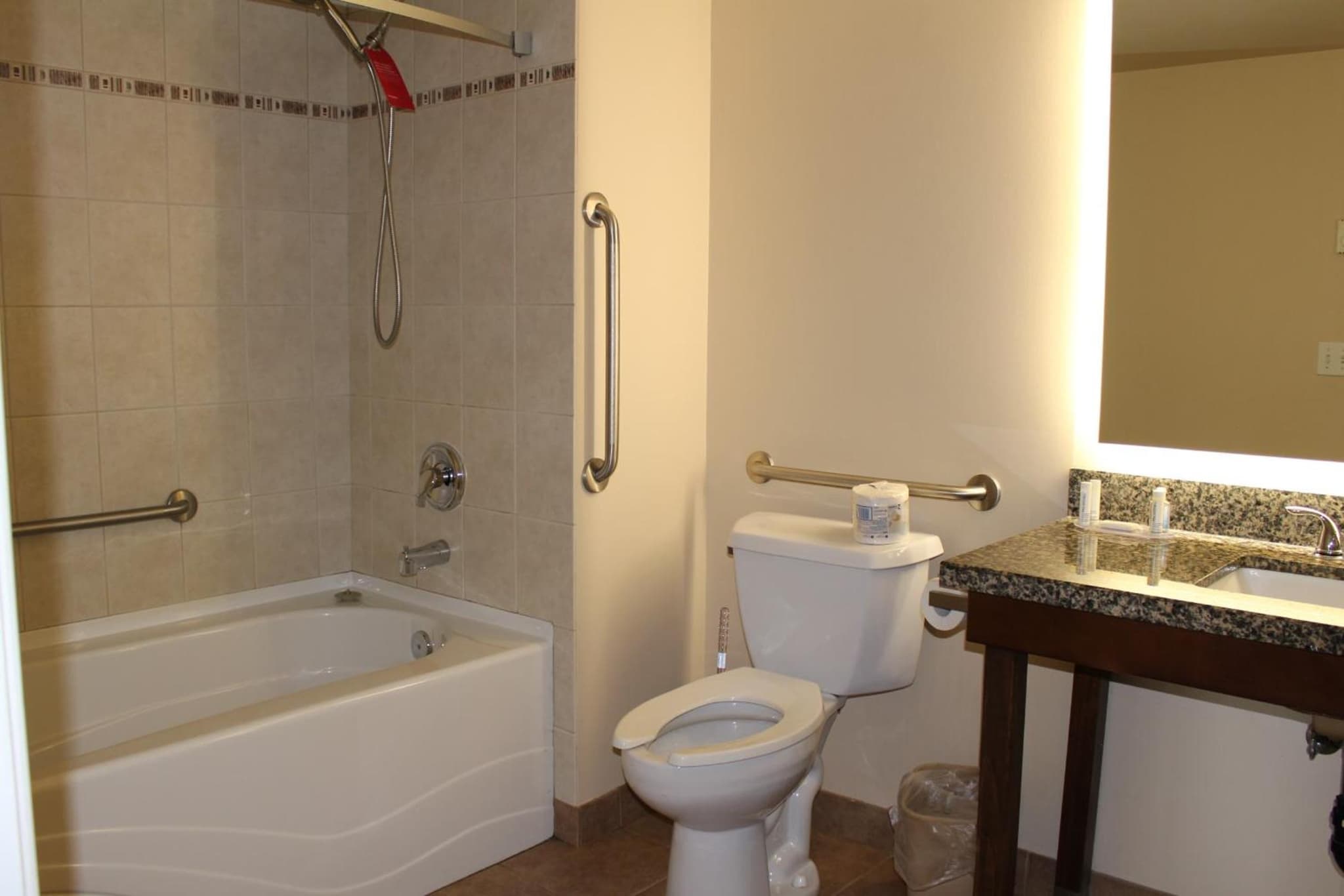 Ramada by Wyndham Campbell River photo 7