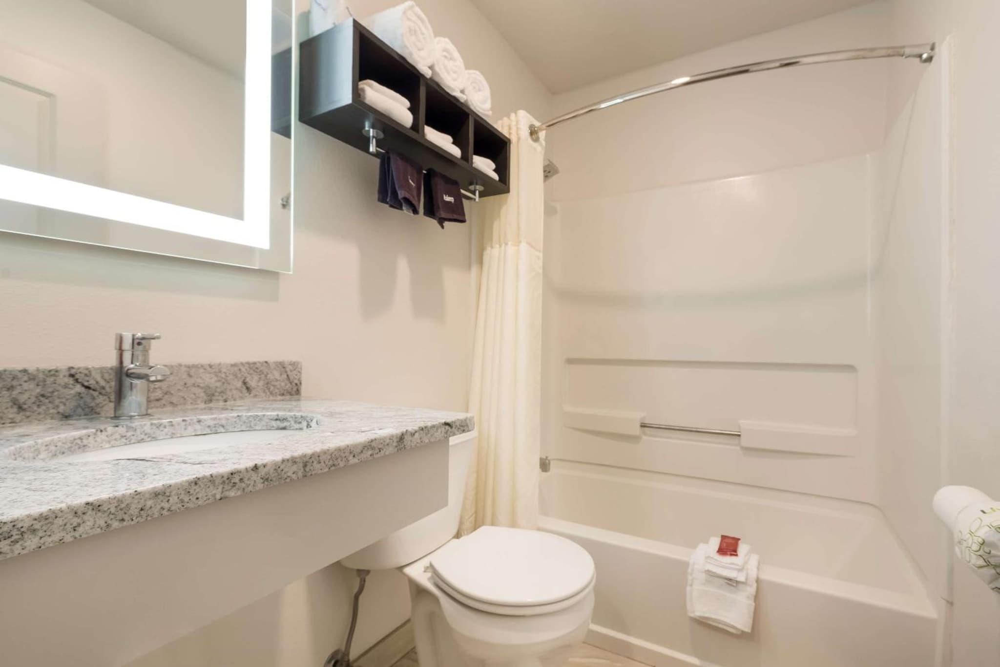SureStay Hotel by Best Western Thomson photo 5