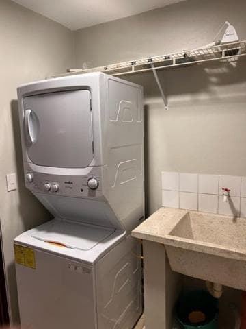 madrigal 1-3br with parking photo 3