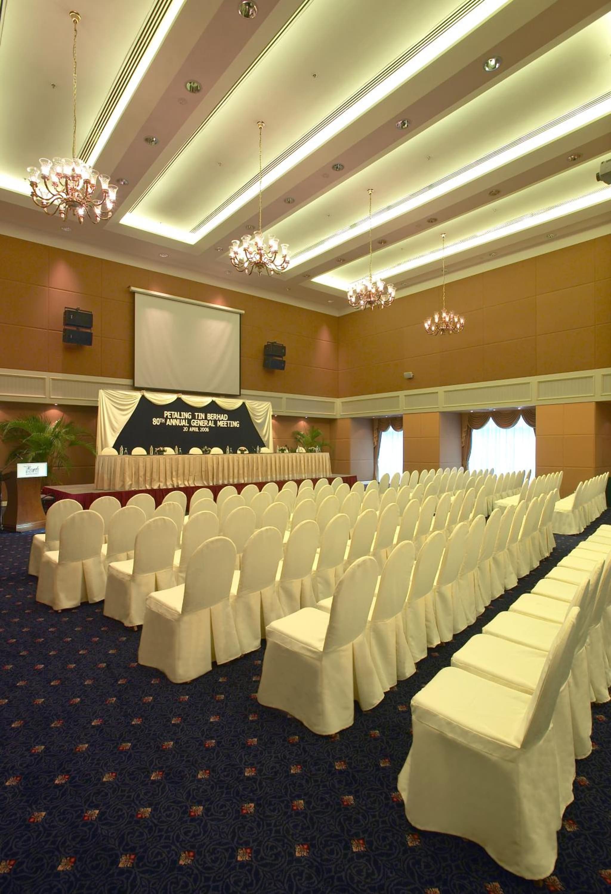 Royale Chulan The Curve photo 5
