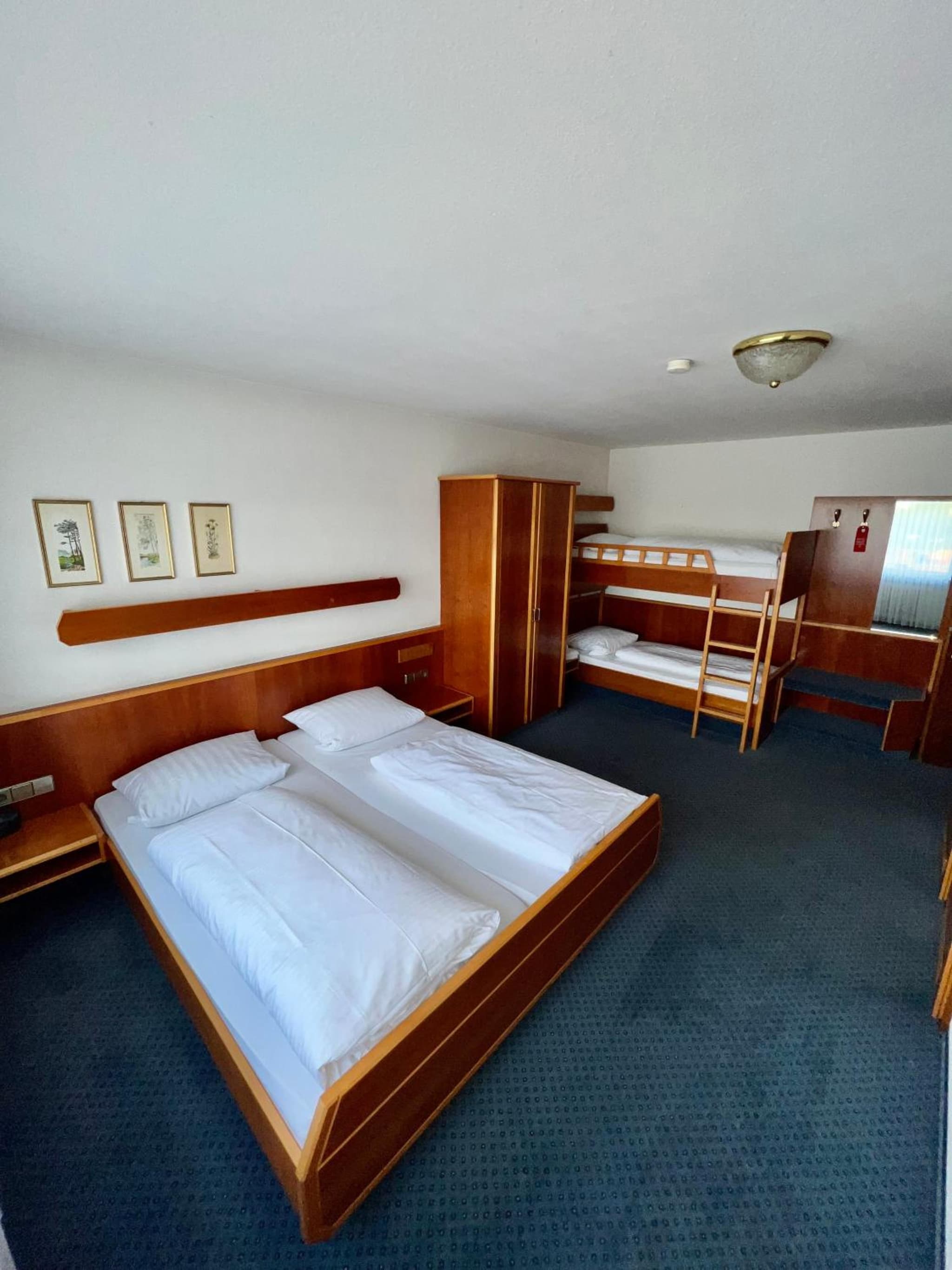 Hotel Krone Neuenburg photo 2