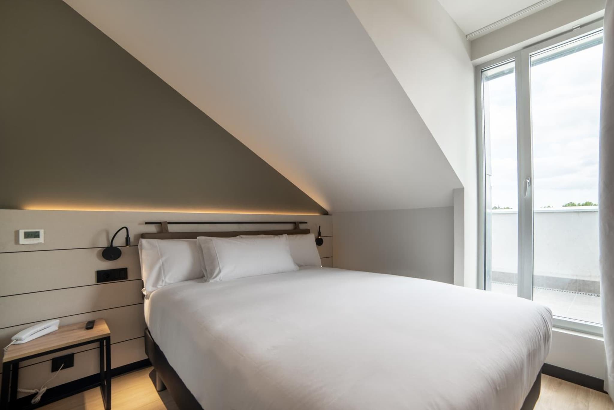 ibis Styles Santander photo 2