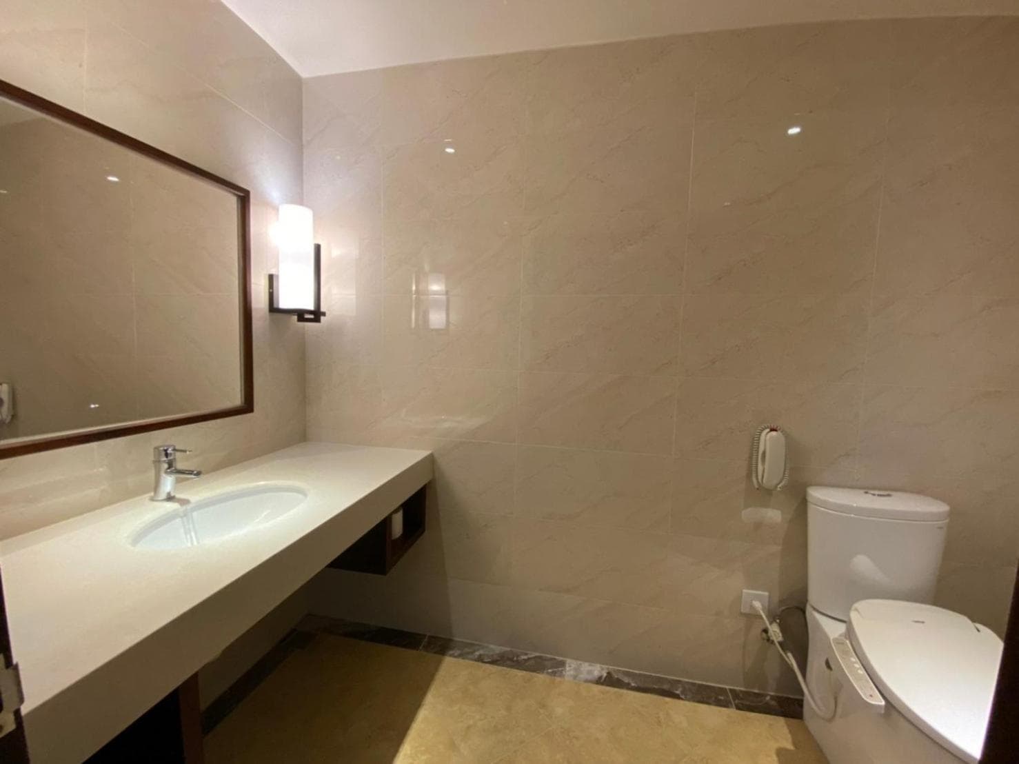CHECK Inn Taichung LaiLai photo 6