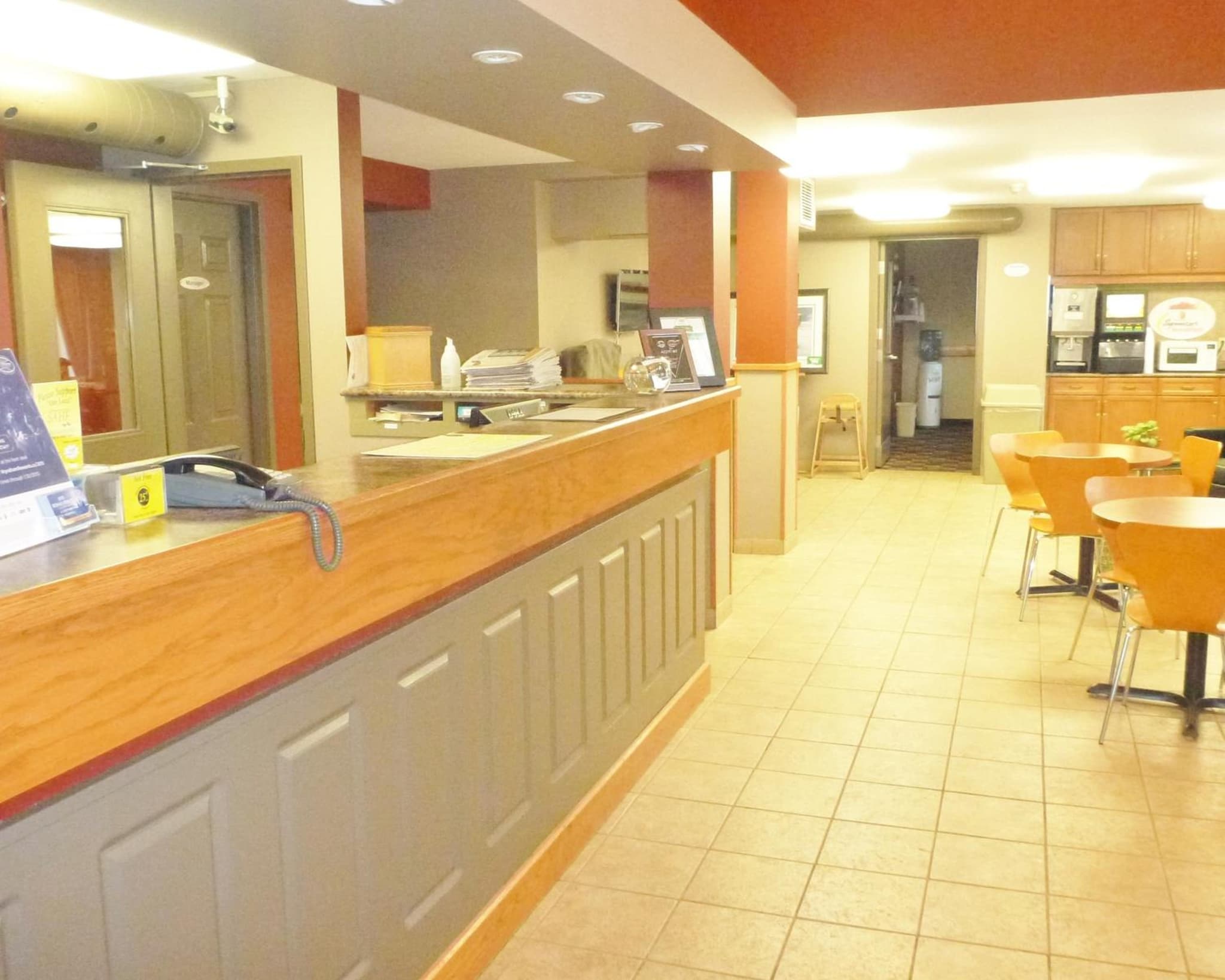 Super 8 by Wyndham Sault Ste Marie On photo 8