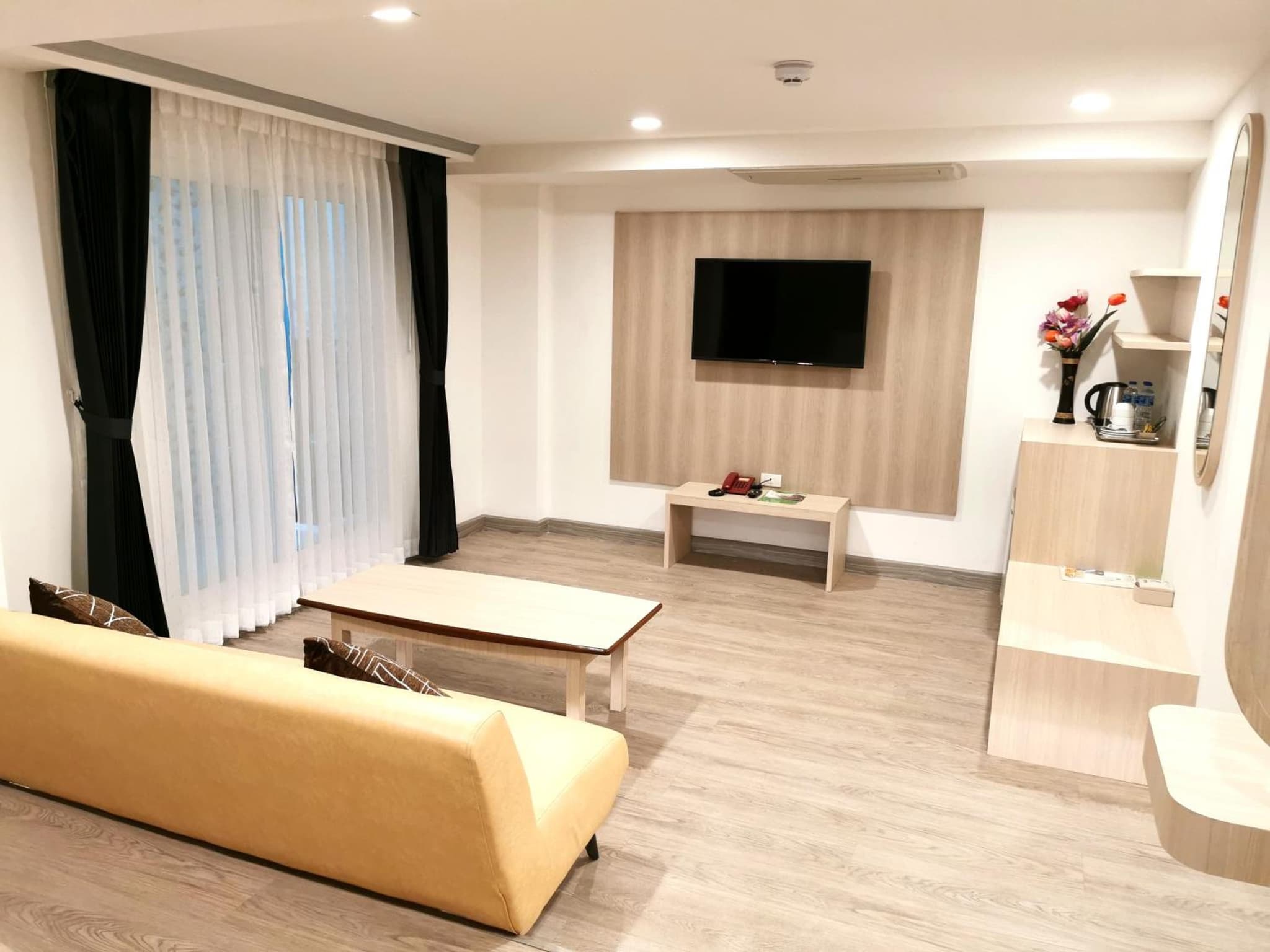 Sakol Hotel photo 5