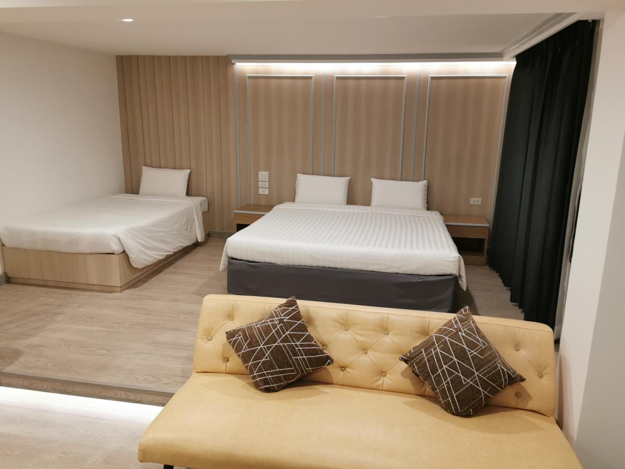 Sakol Hotel photo 9