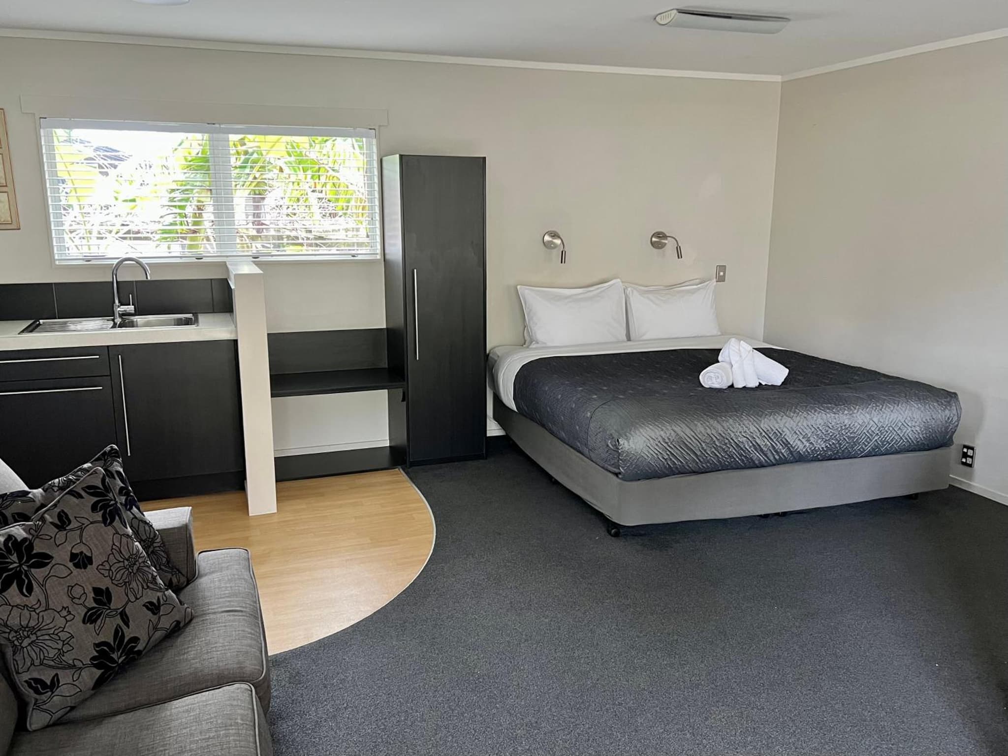 Anchor Lodge Motel photo 9