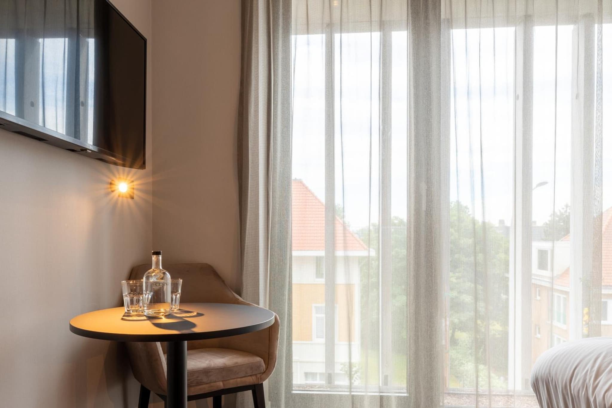 The CORNR Hotel photo 2