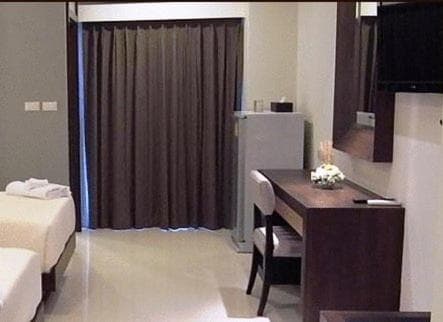 April Suites photo 3