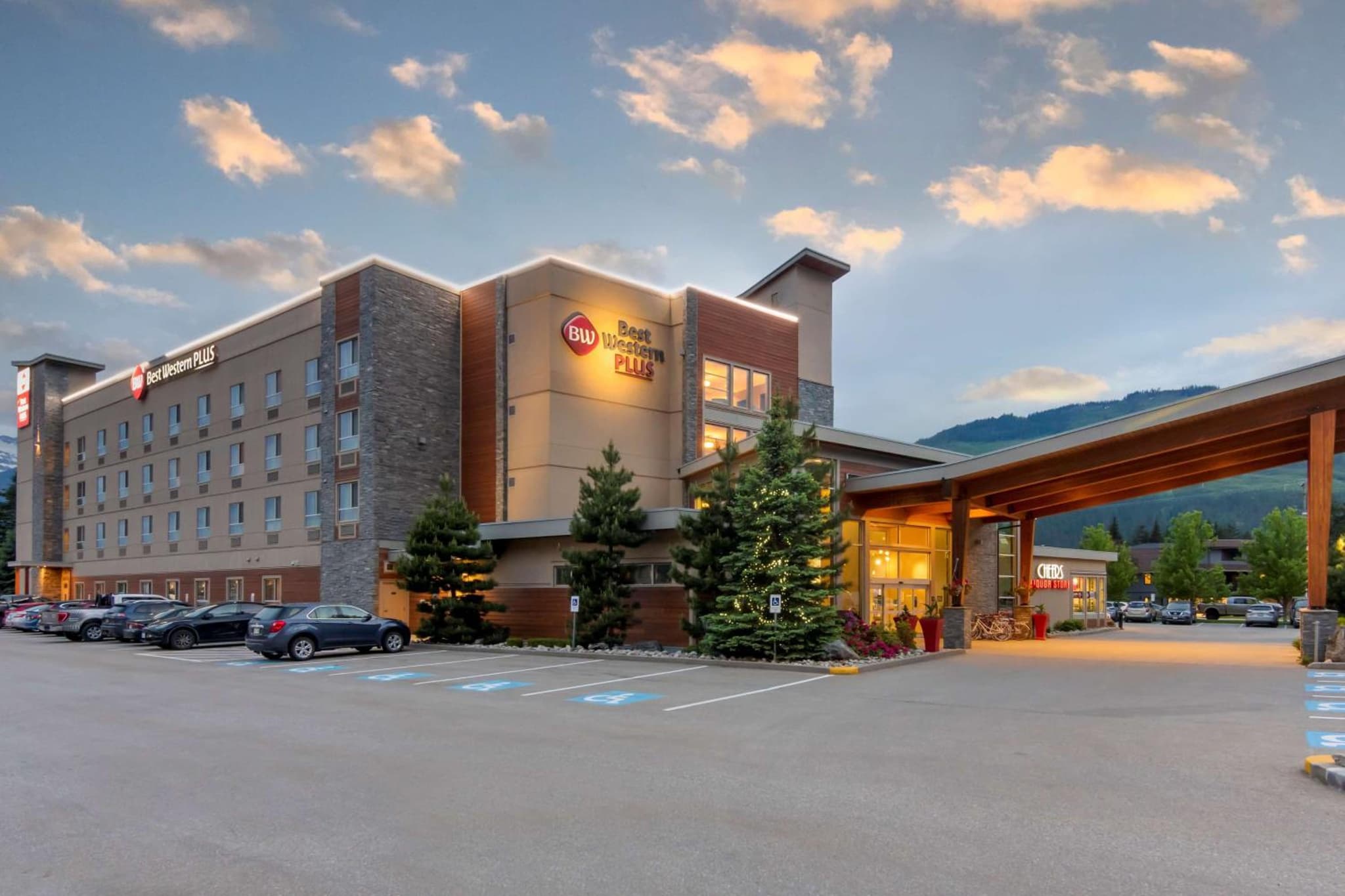Best Western Plus Revelstoke photo 3