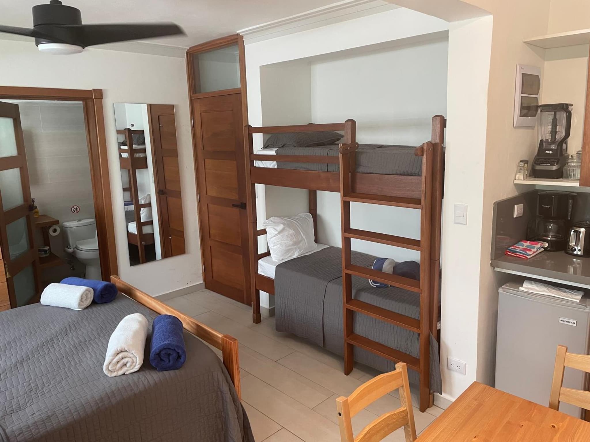 Oceanfront Kite Beach Studio with Pool and fast WiFi photo 5