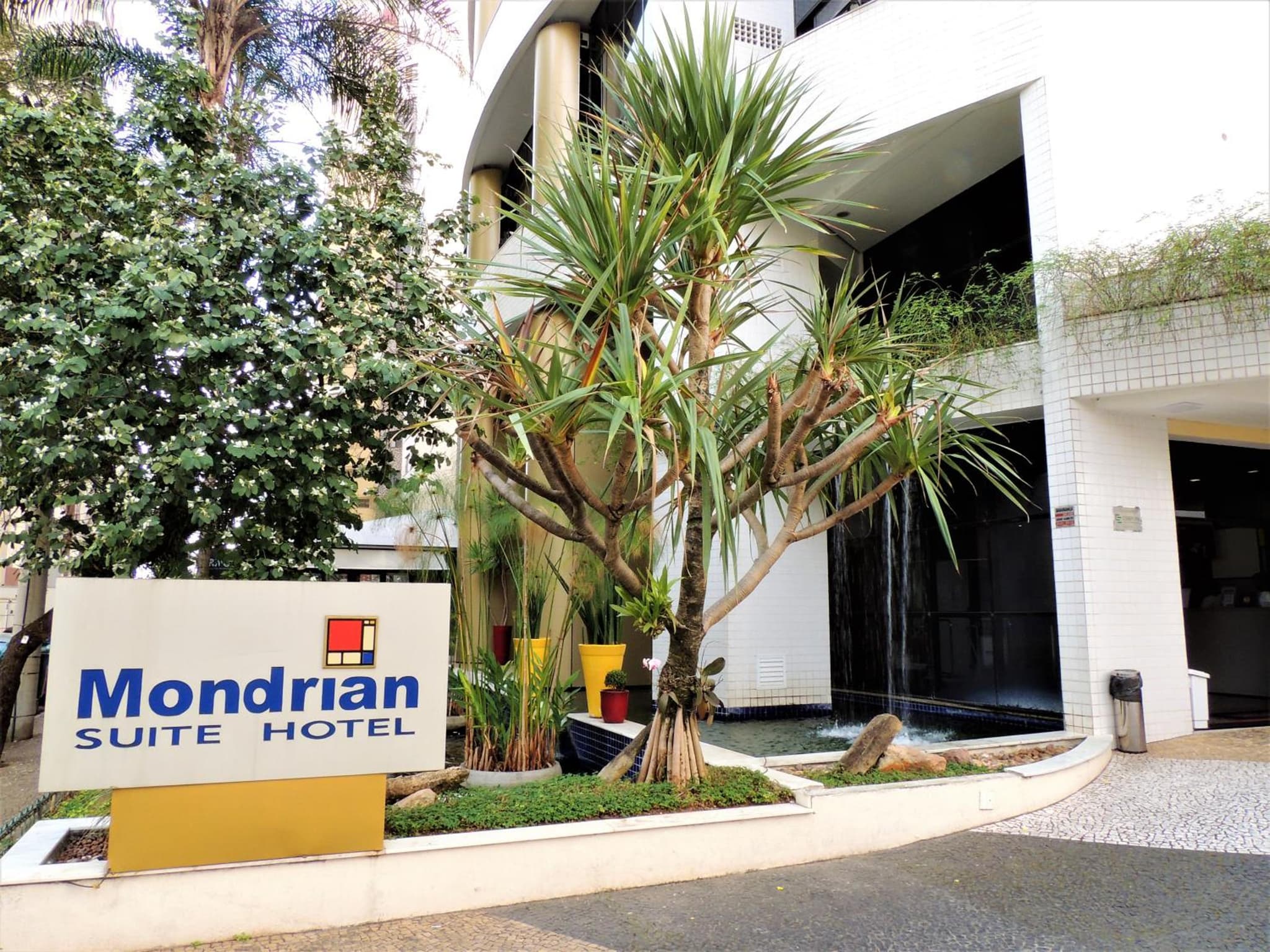 Mondrian Suite Hotel photo 9