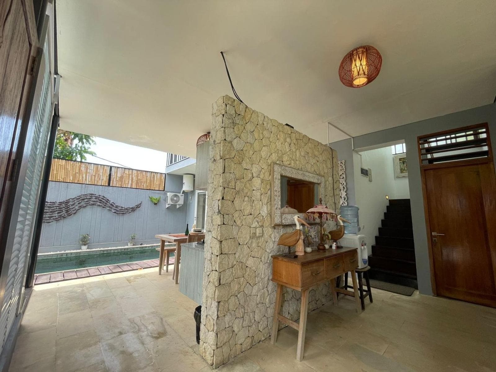 Modern Balinese Villa with Scenic View photo 7