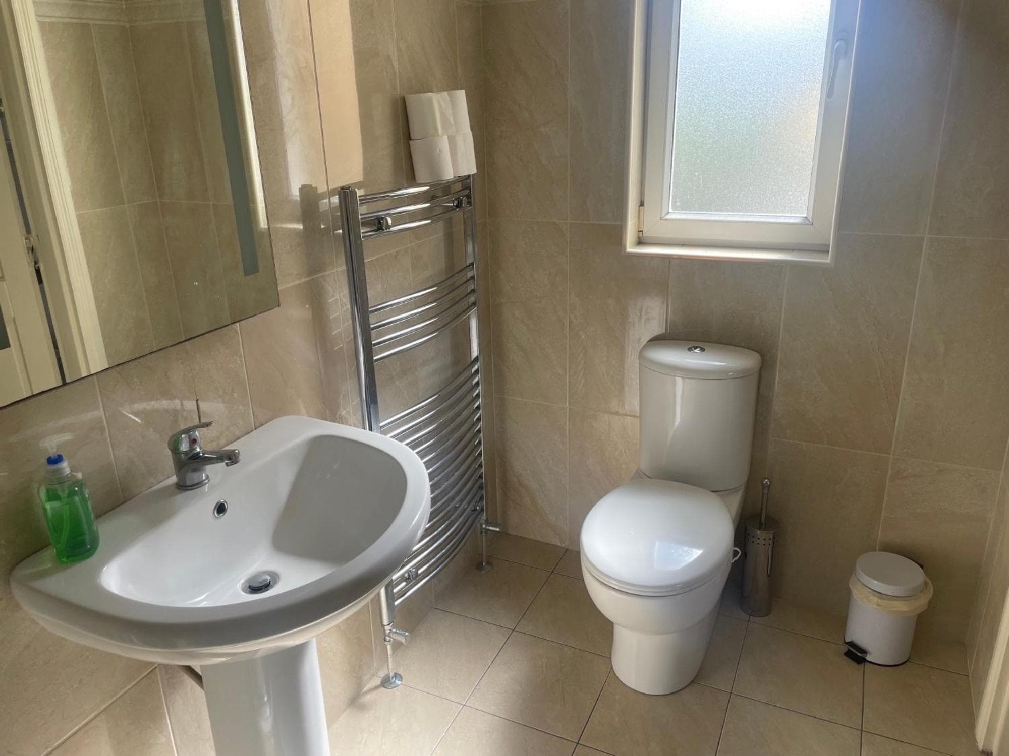 7B Riverside Villas photo 6