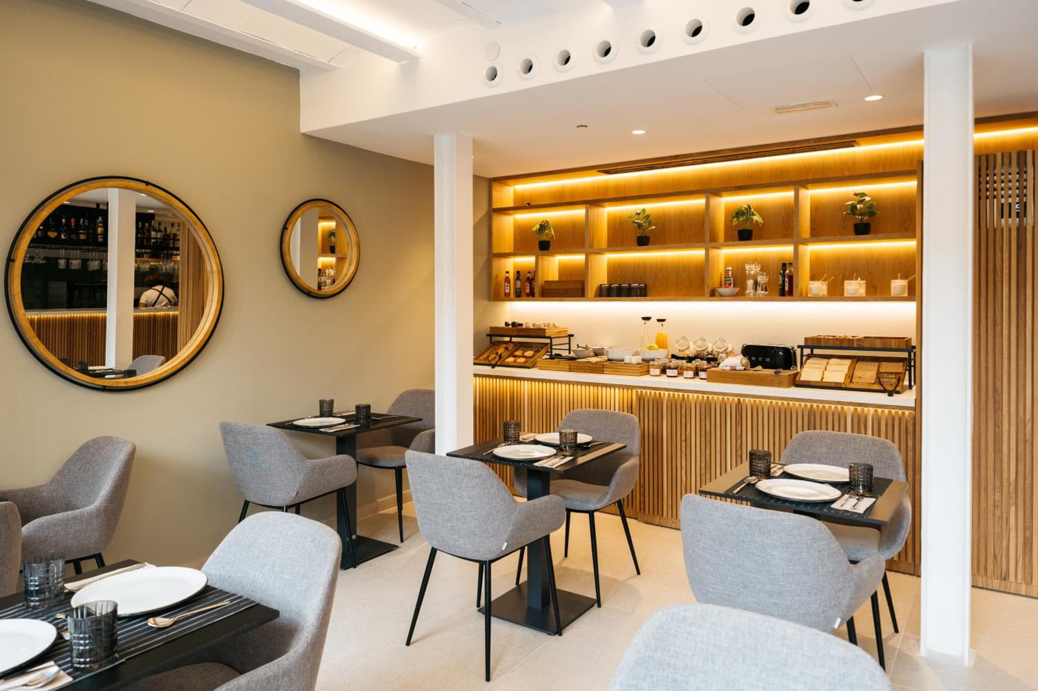 dining