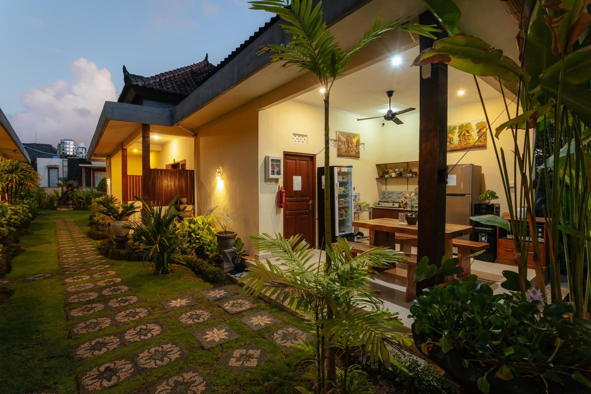 BUBU CANGGU Guesthouse photo 3
