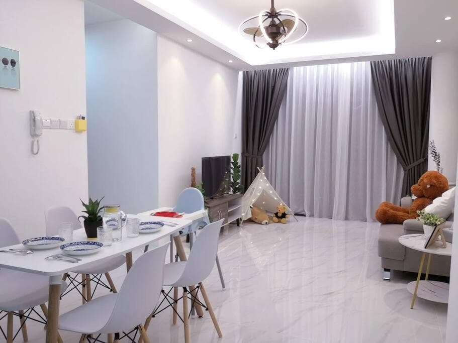 Hanns&KingBed&WIFI&Pool& Parking&Sauna&Sunshine Classic Comfort Homstay