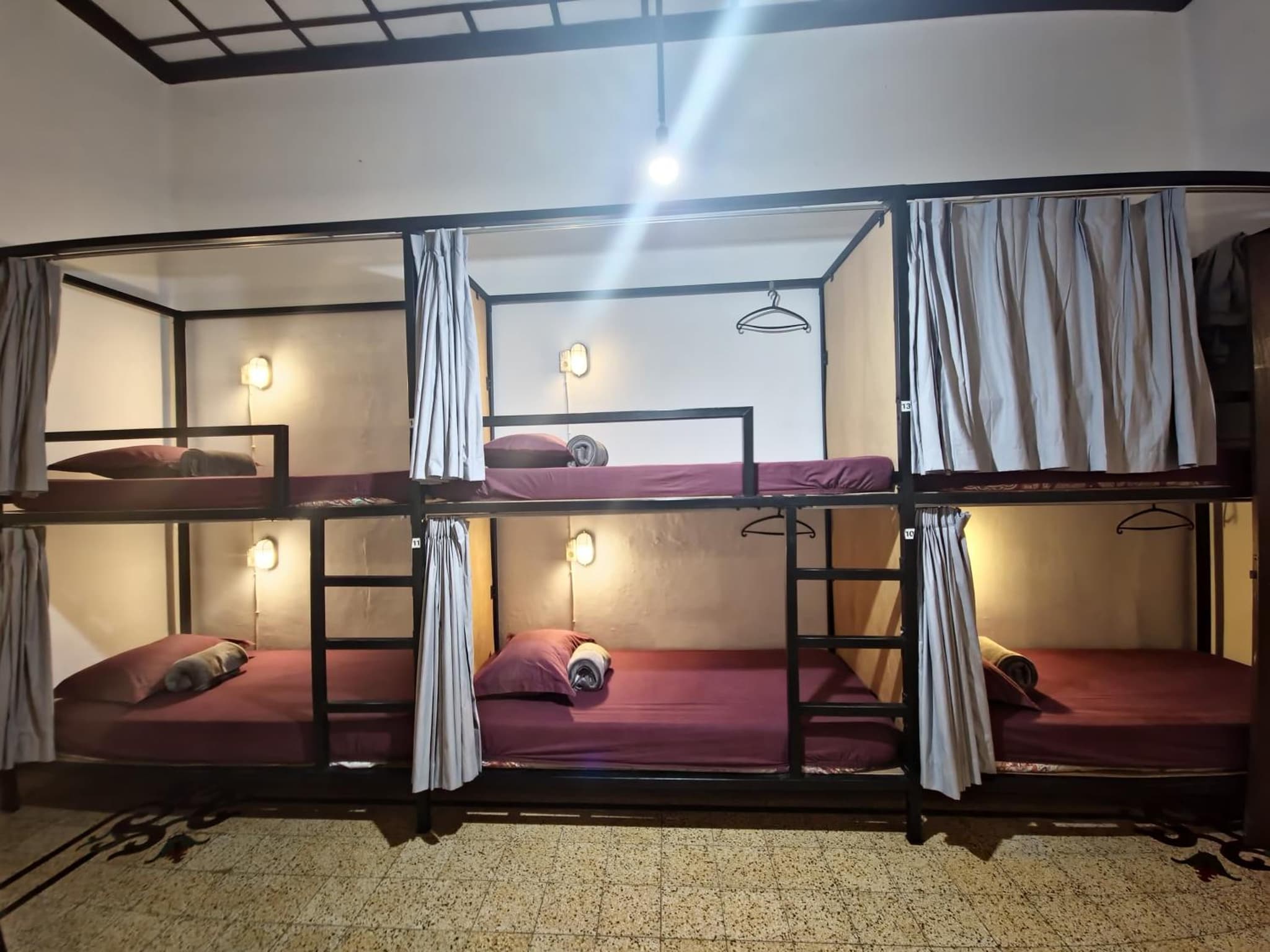 SEMERU HOSTEL MALANG photo 2