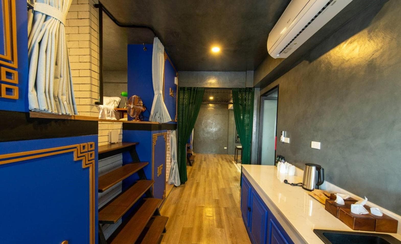 Lynlan Hostel & Cafe photo 8