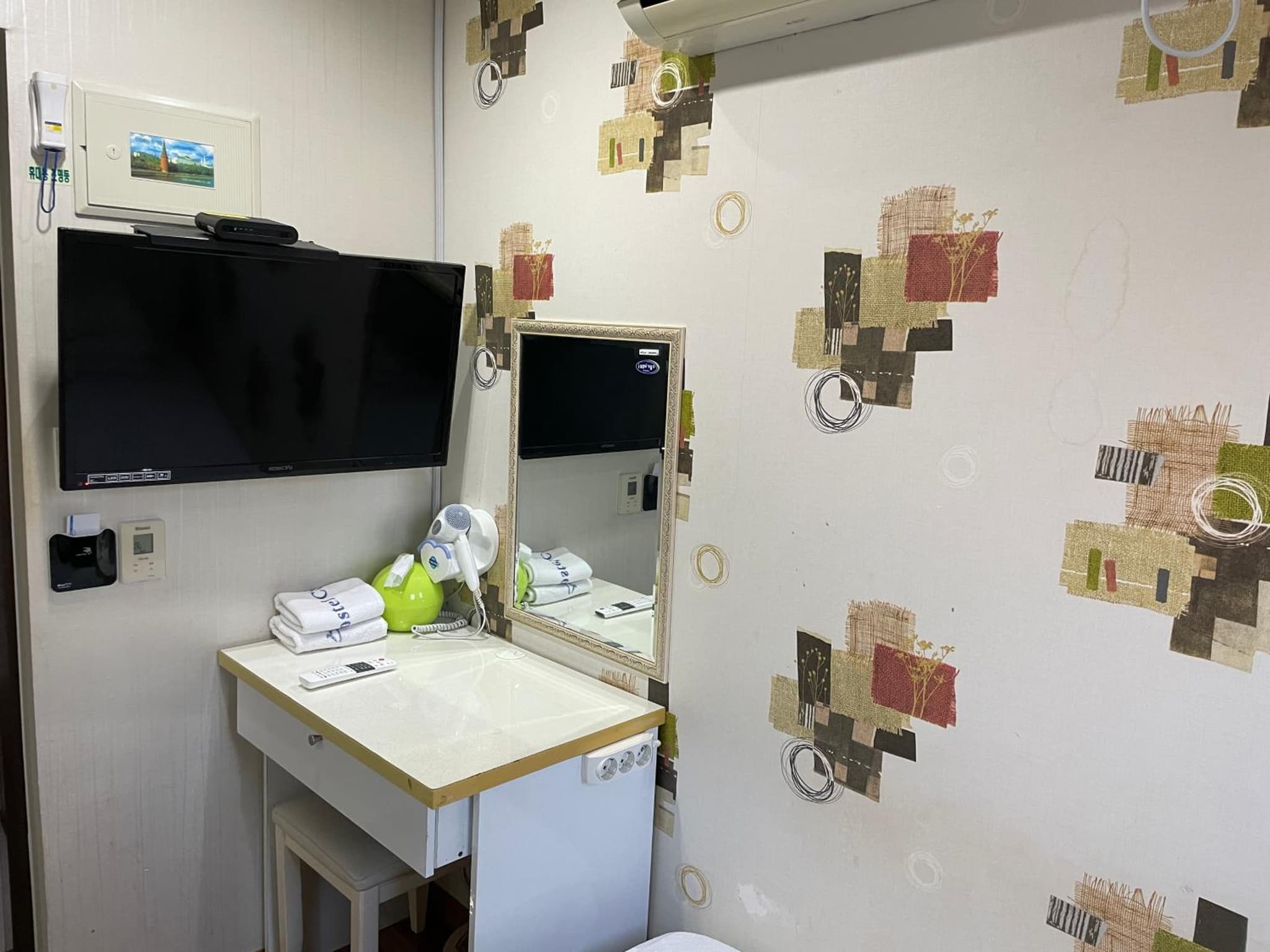 Chloe Hostel photo 3